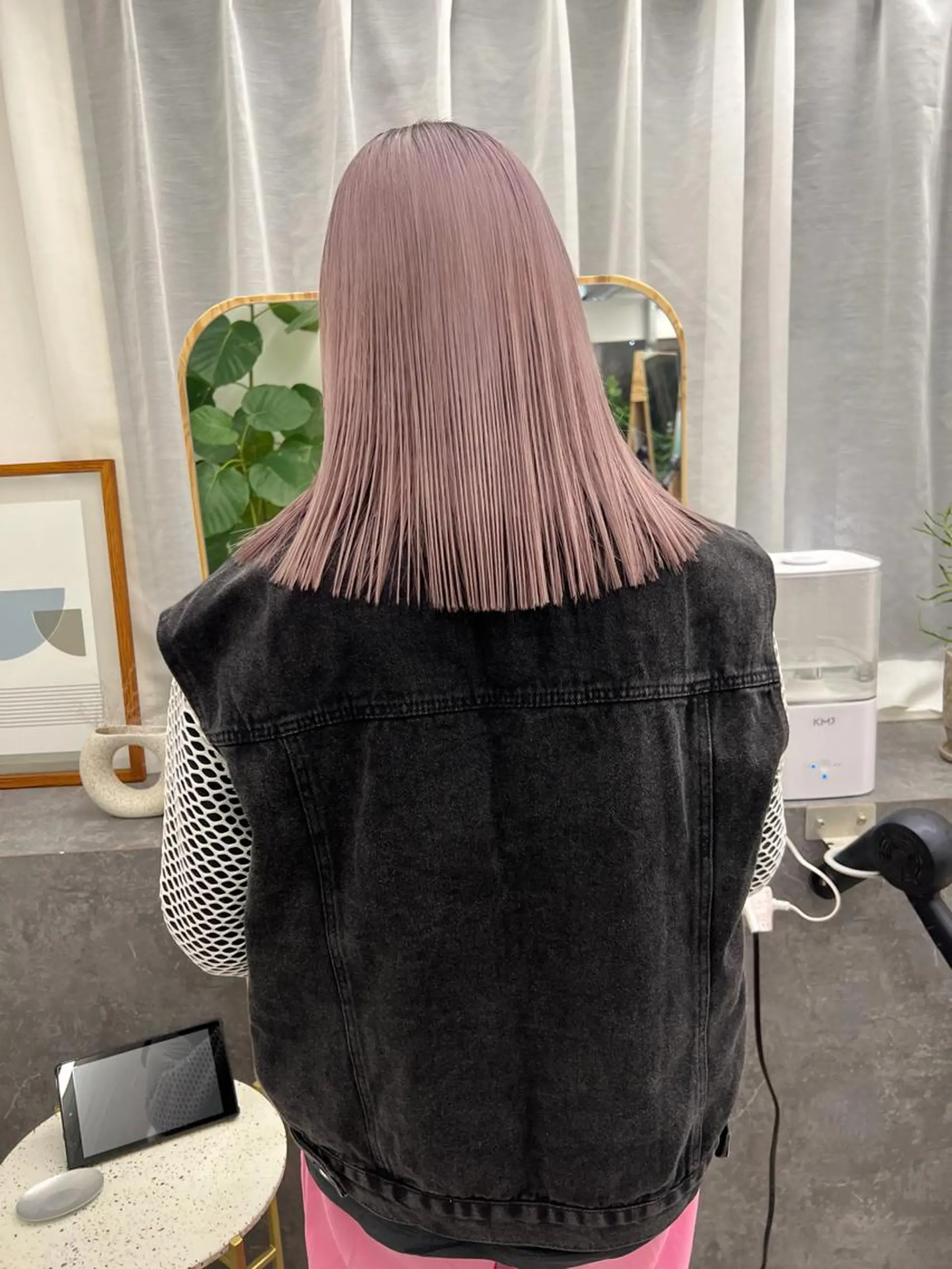 セミロング カラー カット ヘアカラー 顔周りレイヤー/韓国 ブリーチminamiのヘアスタイル