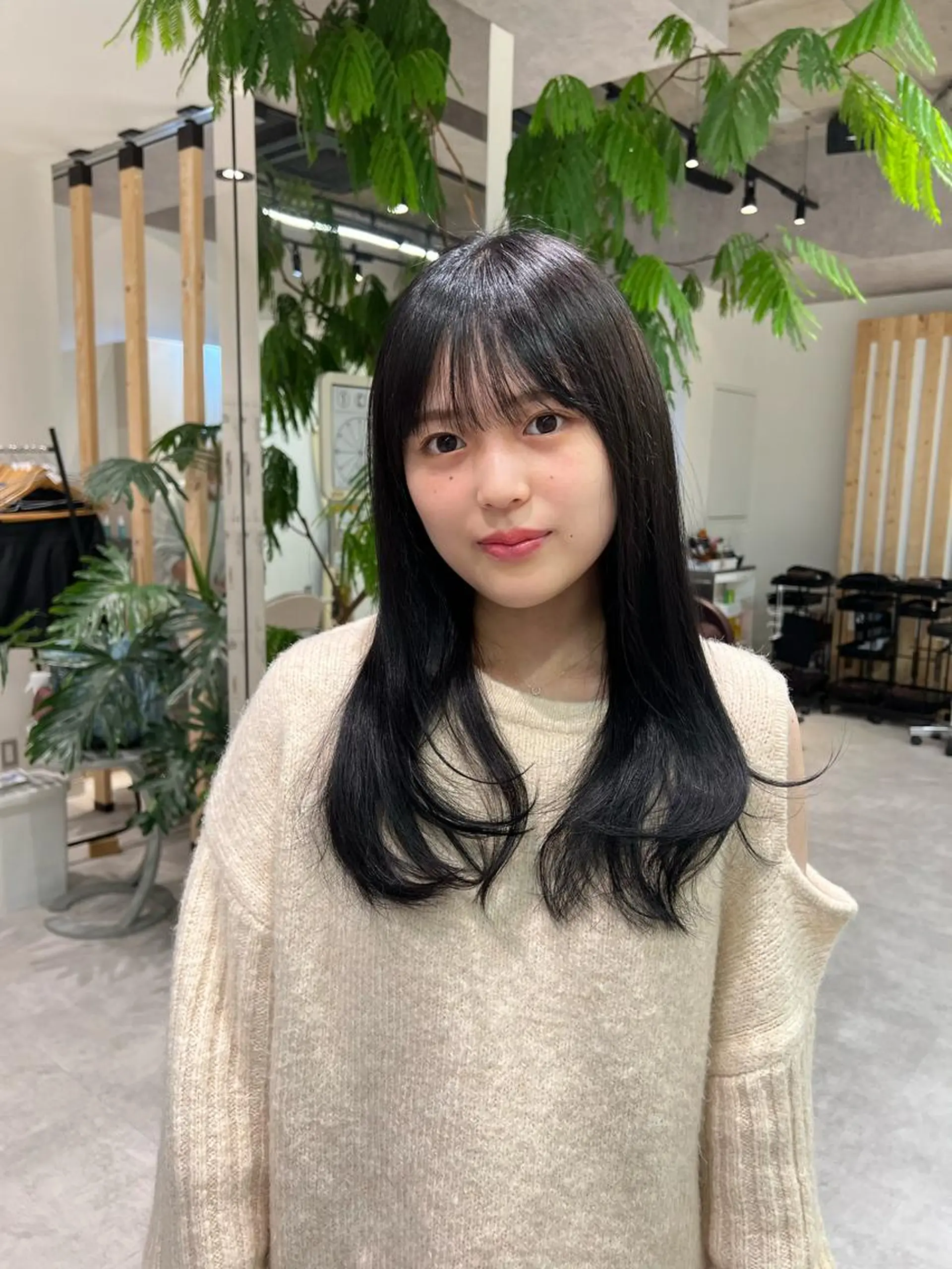 セミロング カラー ヘアカラー トリートメント 🍀お悩み改善憧れの 美髪　小林風雅のヘアスタイル