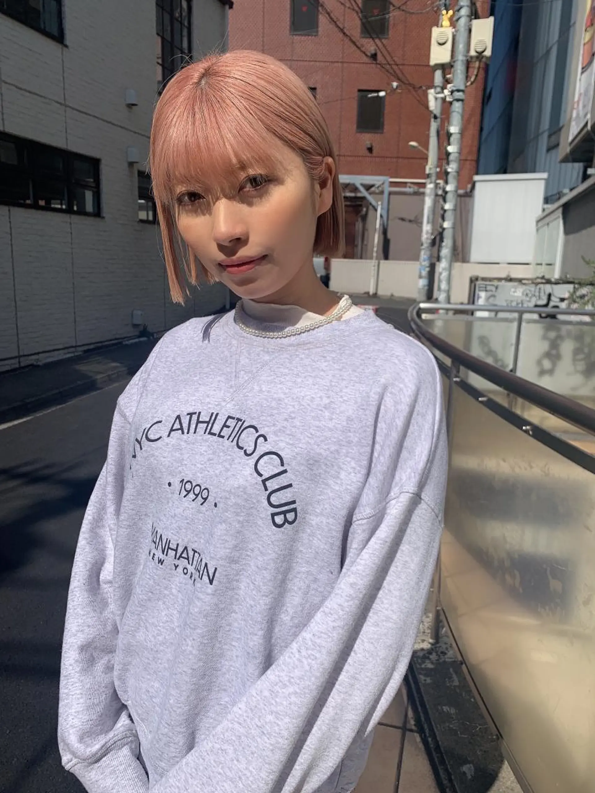 ショート カラー ベージュカラー ピンクカラー ピンクベージュ ヘアカラー トリートメント ミルクティーベージュ ブリーチ 店長 清水のヘアスタイル