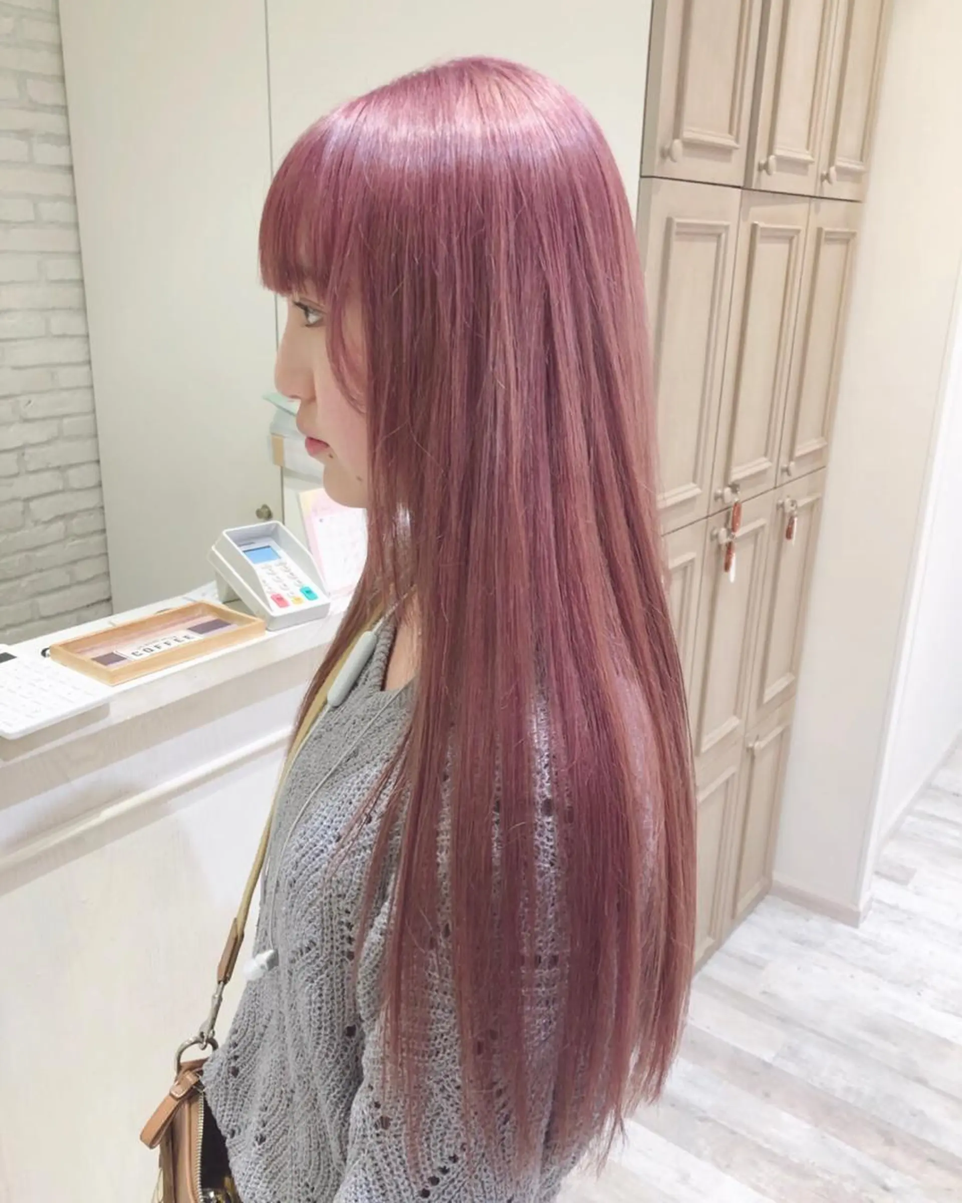 ロング カラー ブリーチ HAUS 片山みほのヘアスタイル