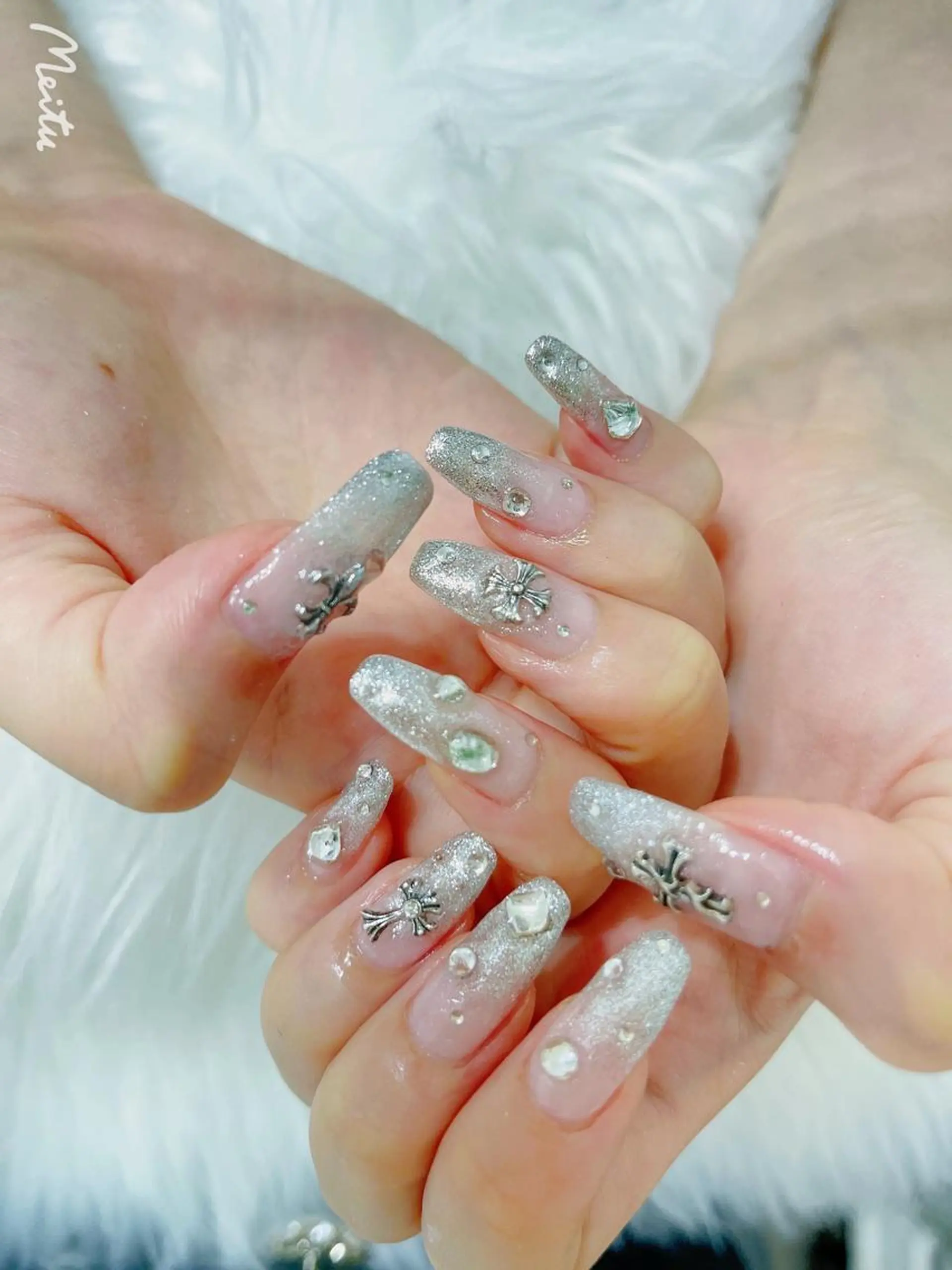 ネイル 菲菲ネイルサロン所属・FF フィフィネイルサロンのネイルデザイン