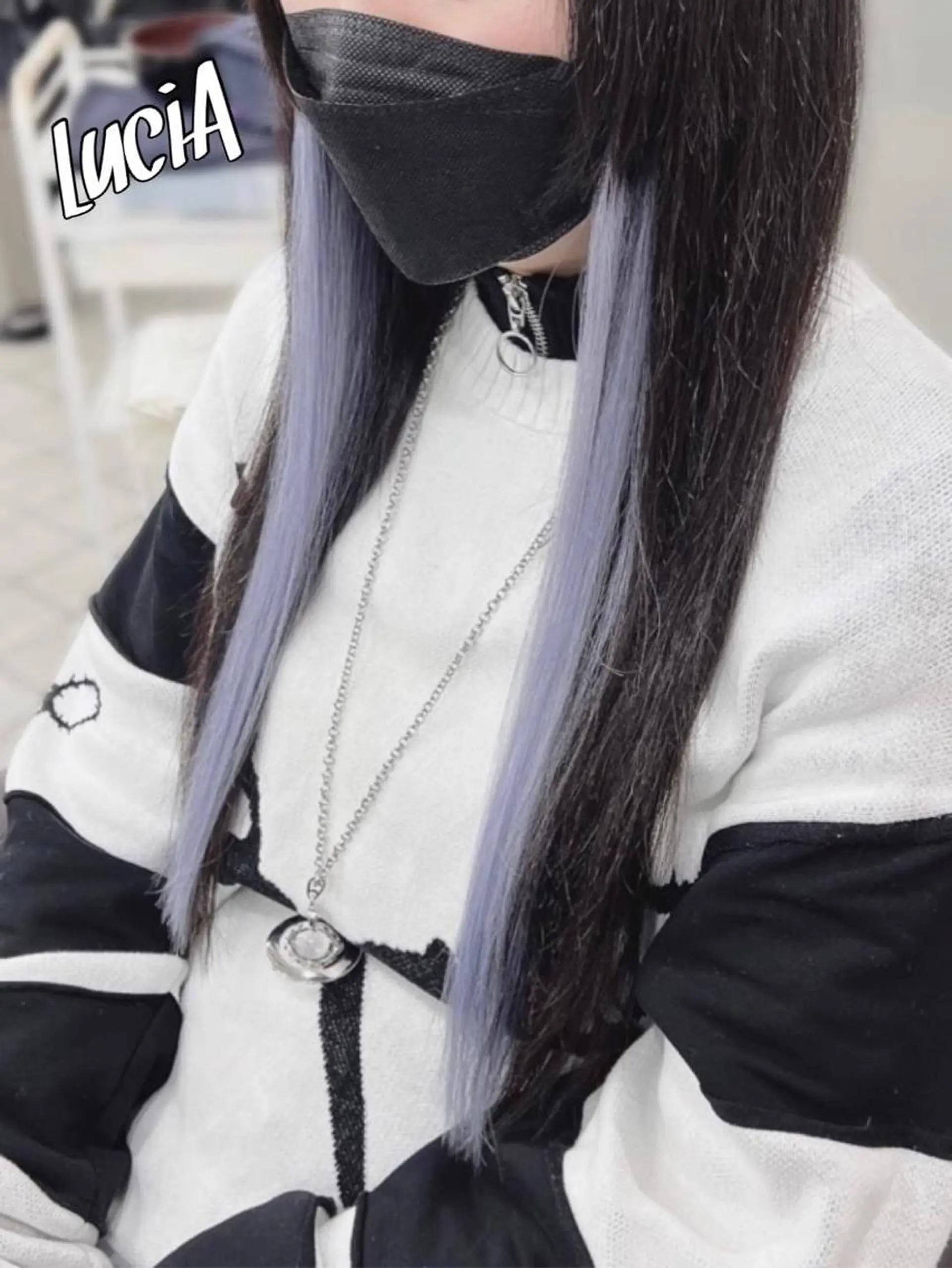 ロング カラー エクステ LuciAのヘアスタイル