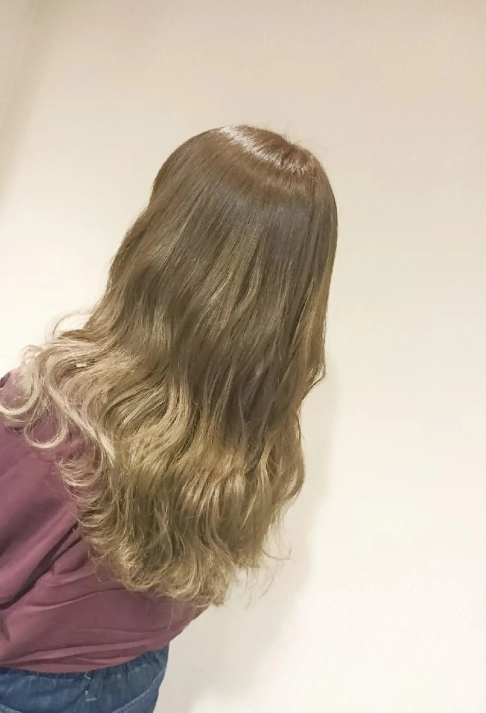 ロング カラー ベージュカラー グラデーションカラー ミルクティーベージュ ヘアカラー ◎モチマル チアキ◎のヘアスタイル