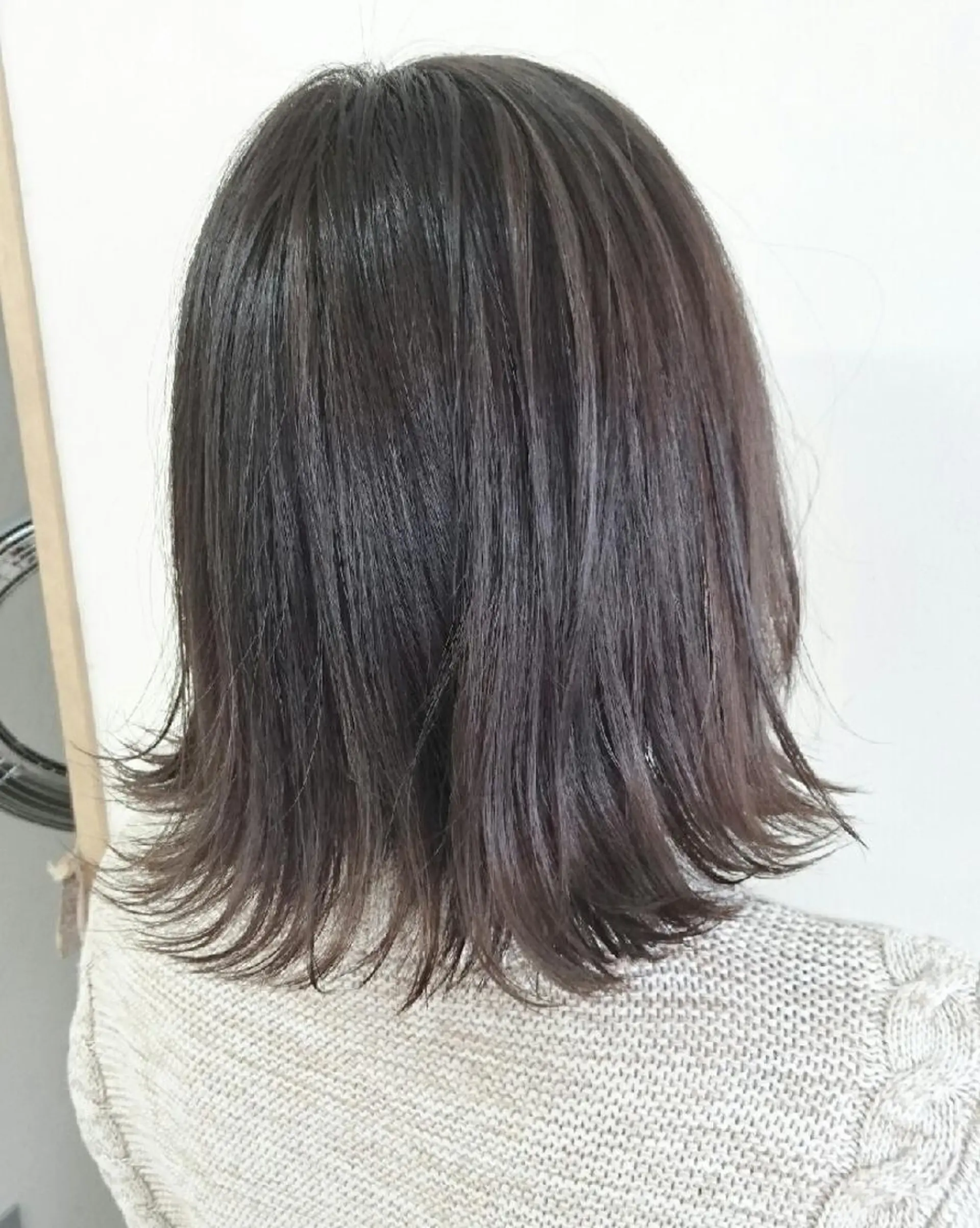 ミディアム カラー アッシュ ラベンダーカラー ラベンダーアッシュ 透明感ハイライト◎ 伊藤夏海のヘアスタイル