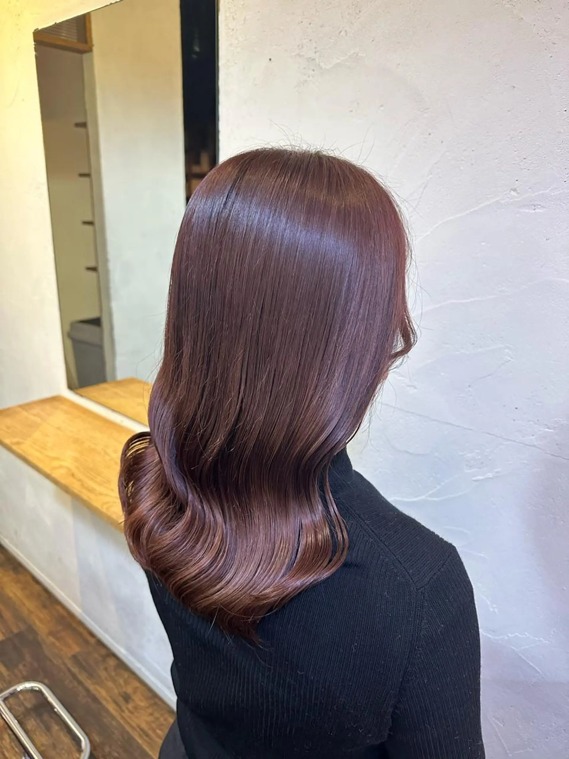 セミロング カラー ブラウンカラー ピンクカラー ピンクブラウン Babylone所属・Babylone 飯尾 香音のヘアスタイル