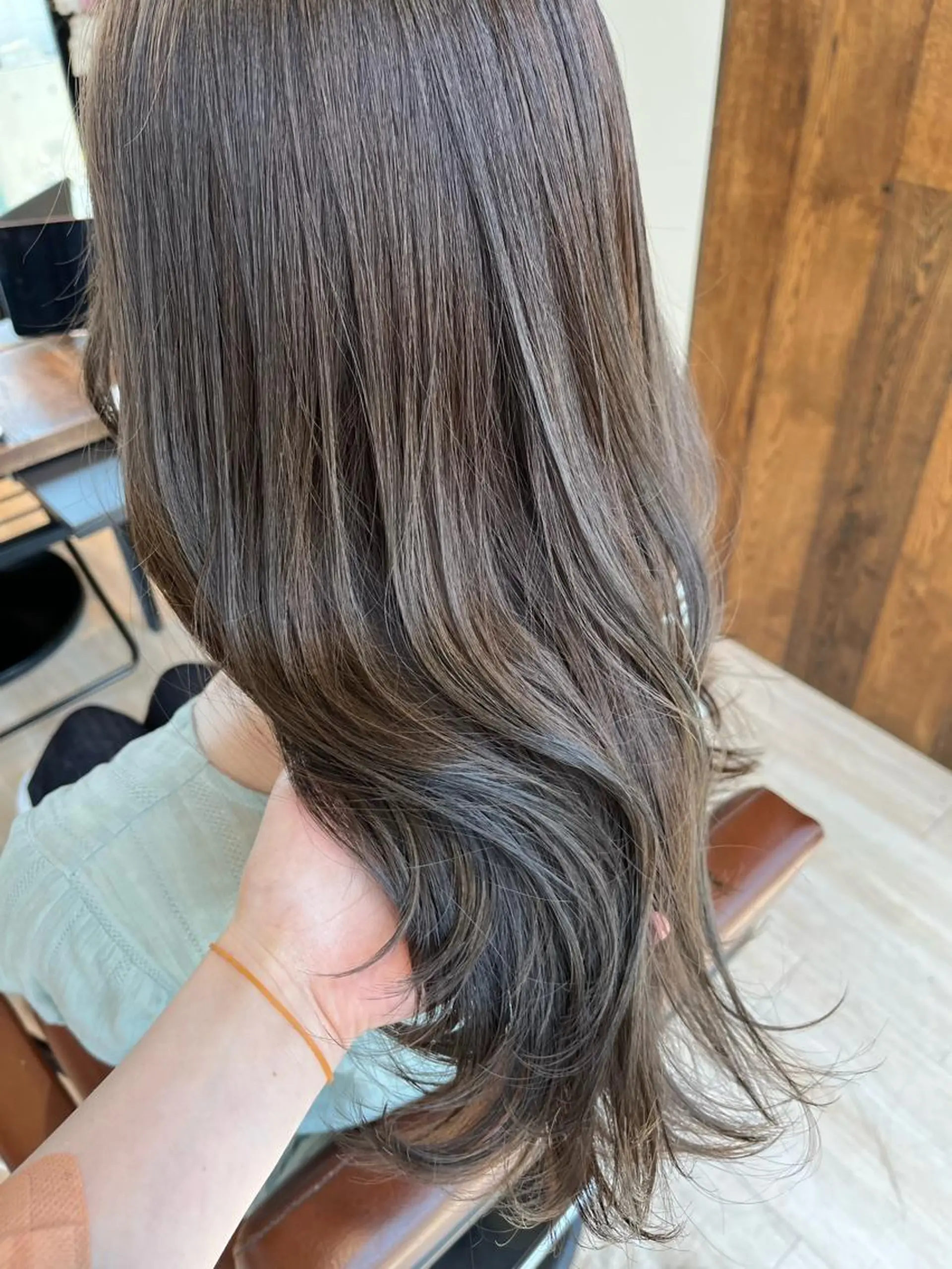 ロング カラー 佐藤 悠衣/透明感 カラー/似合わせ前髪のヘアスタイル