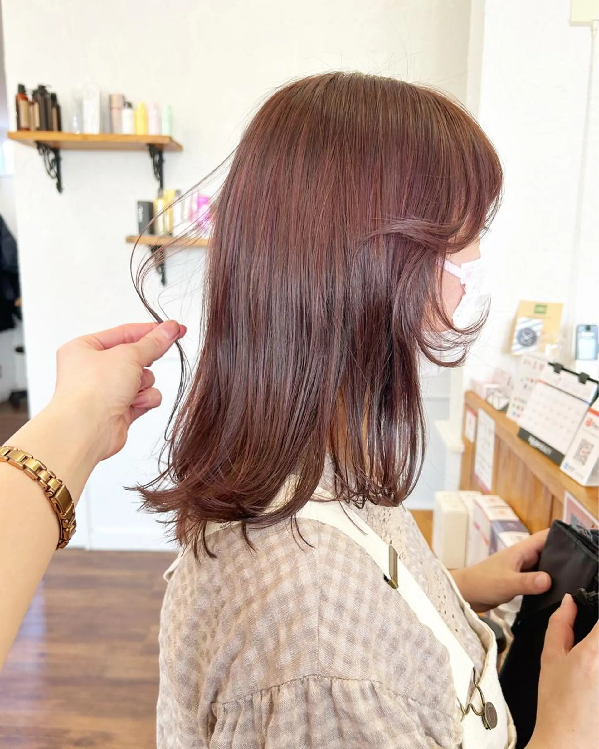 ロング カラー ハイライトカラー 顔まわりレイヤー 顔周りカット ハイライト 韓国風ヘア 江原 彩華のヘアスタイル