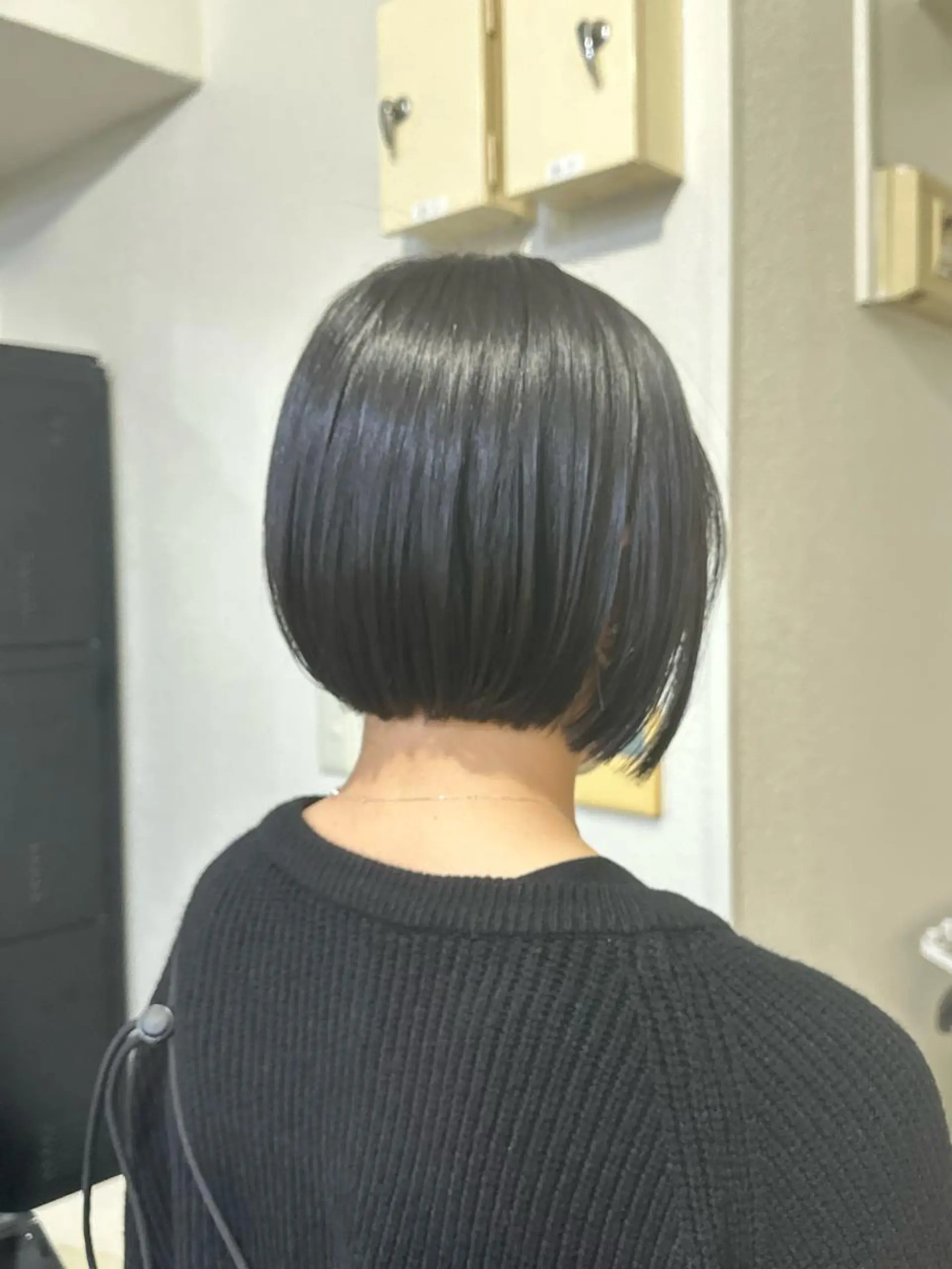 ミディアム カラー パーマ ヘアアレンジ メンズ キッズ ネイル マツエク・マツパ アイブロウ 切りっぱなしボブ ミディアムパーマ メンズ韓国風 メンズパーマ 眉カラー カット トリートメント 韓国ボブ/髪質改善 ニュアンス特化RYOのヘアスタイル