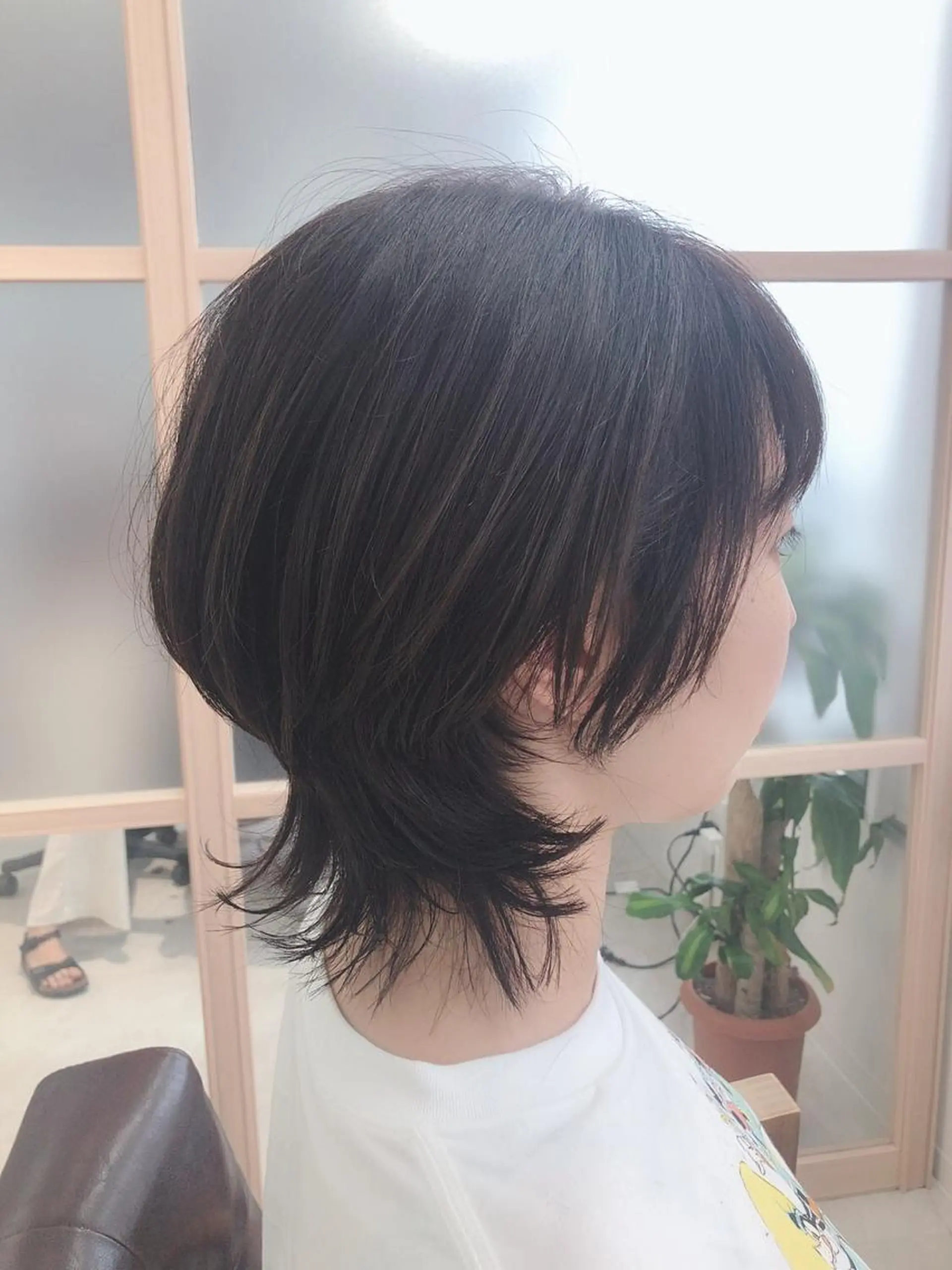 ミディアム ウルフカット カット ヘアカラー トリートメント 透明感カラー 山中のヘアスタイル