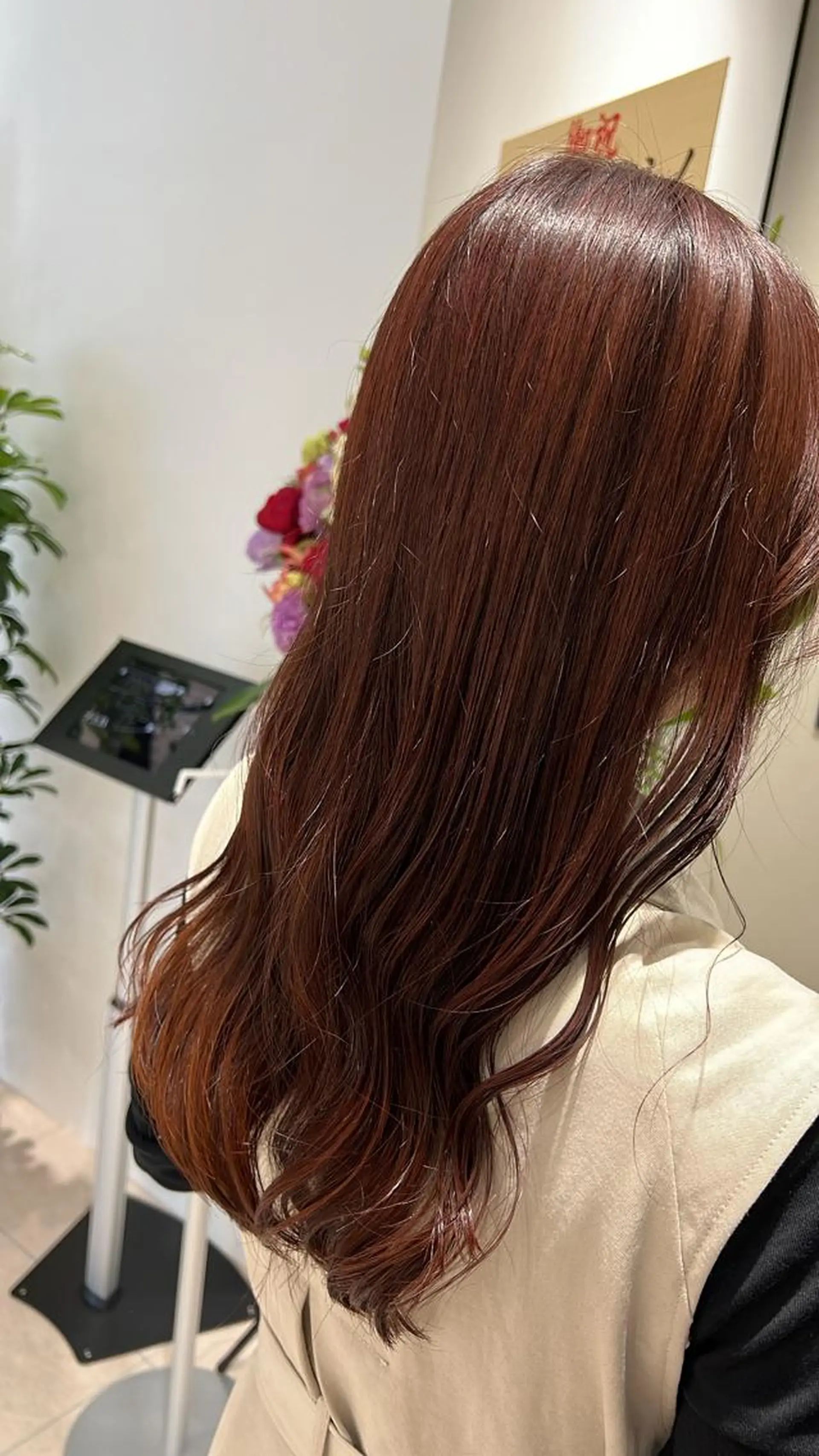 ロング カラー デザインカラー ダブルカラー イヤリングカラー グラデーションカラー ハイライトカラー 🌈安藤愛/透明感 艶カラー🫧ROWのヘアスタイル