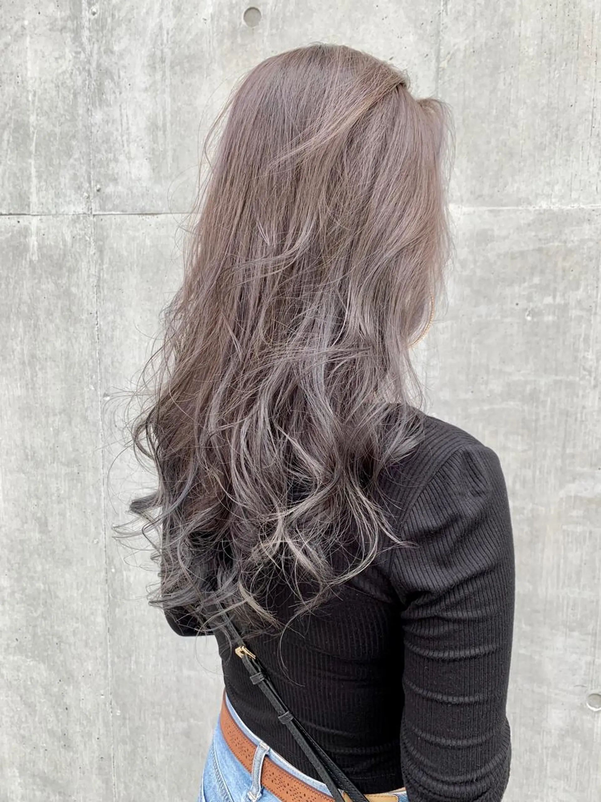 ロング カラー グレージュ ラベンダーカラー ラベンダーグレージュ ラベンダーグレー ヘアカラー トリートメント ヘッドスパ Akua【代表】 Kazumaのヘアスタイル