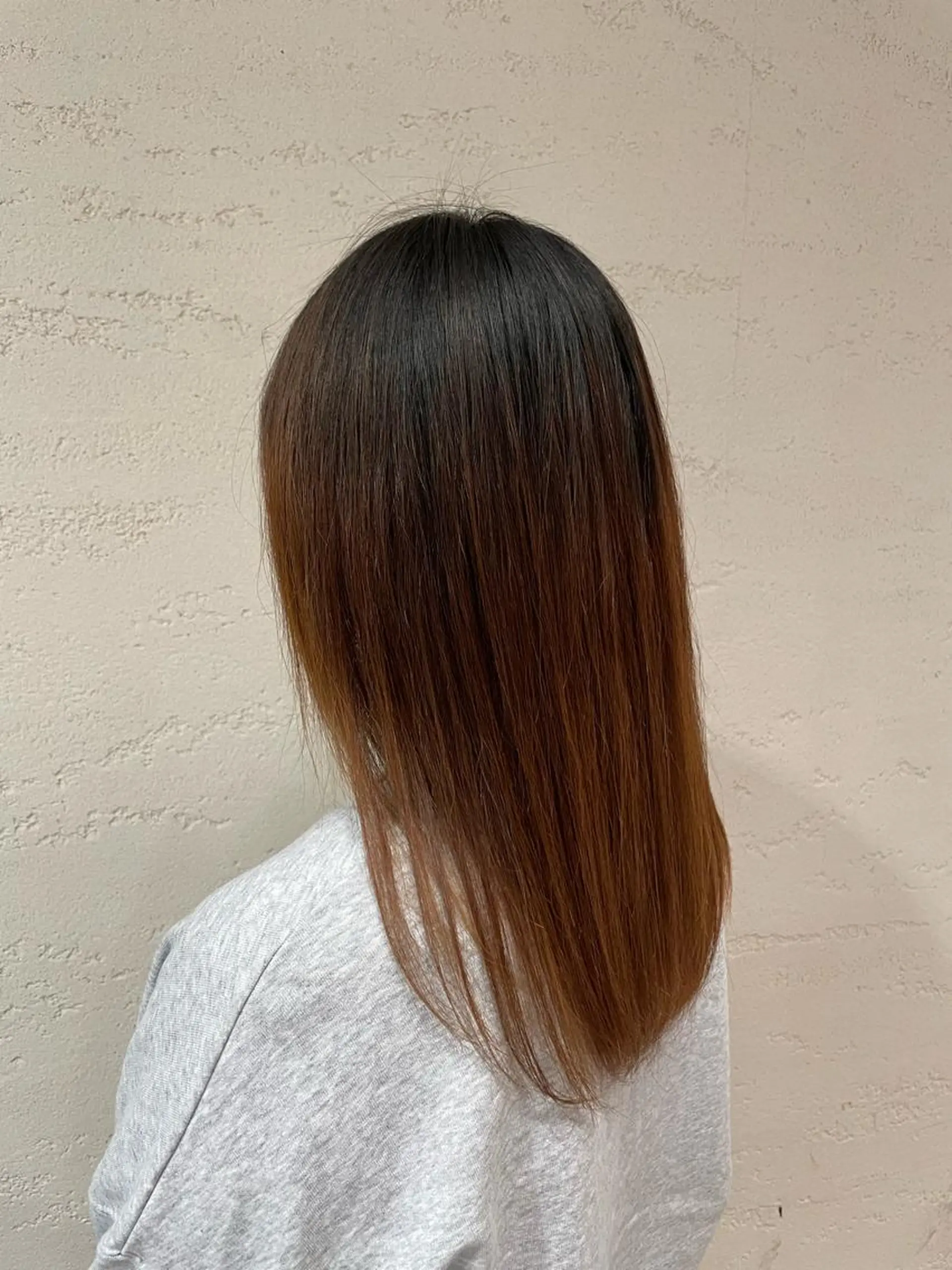 セミロング 縮毛矯正 SALOWIN 神宮前５丁目店所属・メンズ/特殊ヘア パーマ🕷️小夏貴也のヘアスタイル