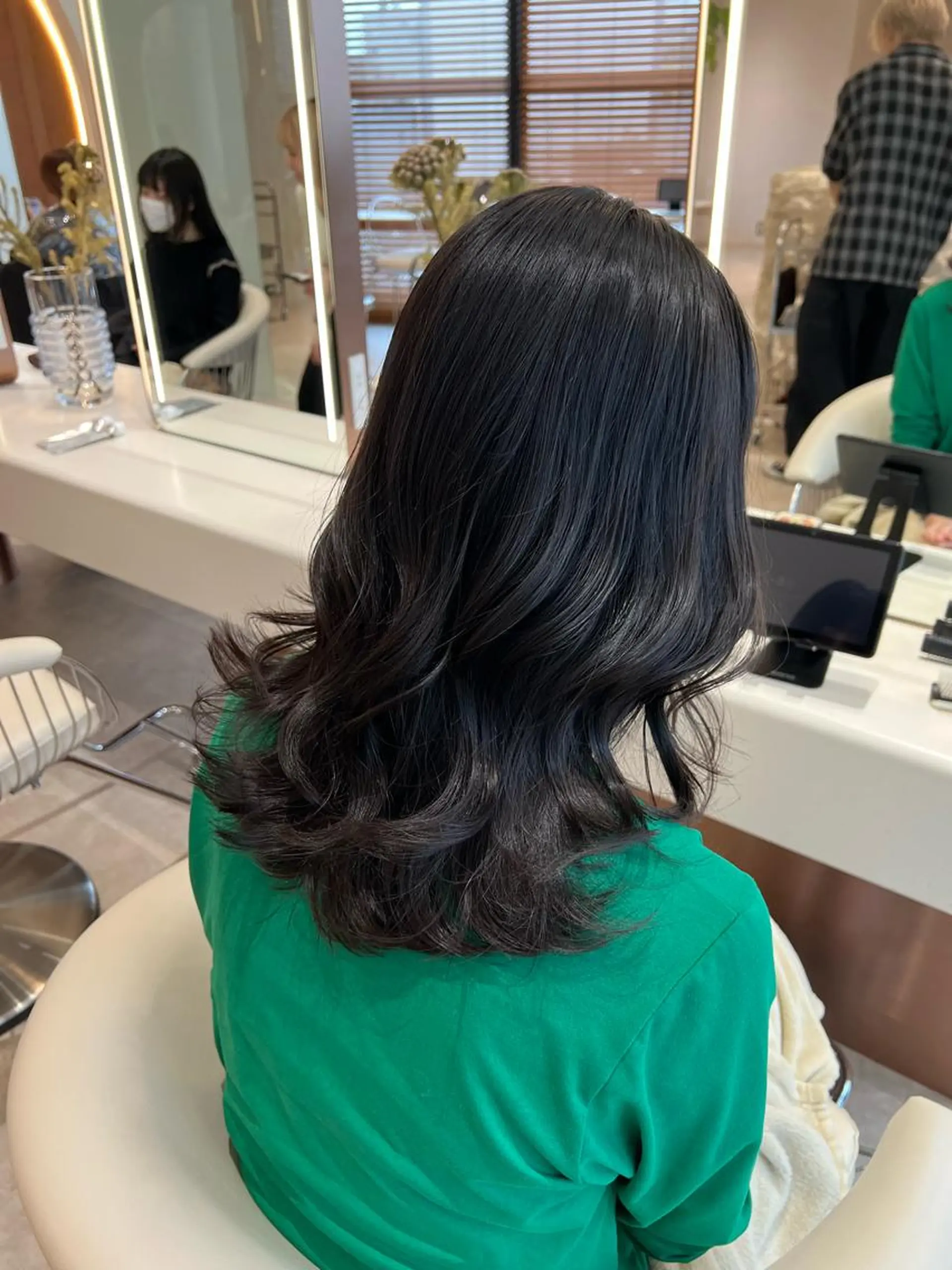 セミロング カラー イルミナカラー くびれヘア 韓国風ヘア 韓国レイヤー🇰🇷 韓国研修◎渋谷カイトのヘアスタイル