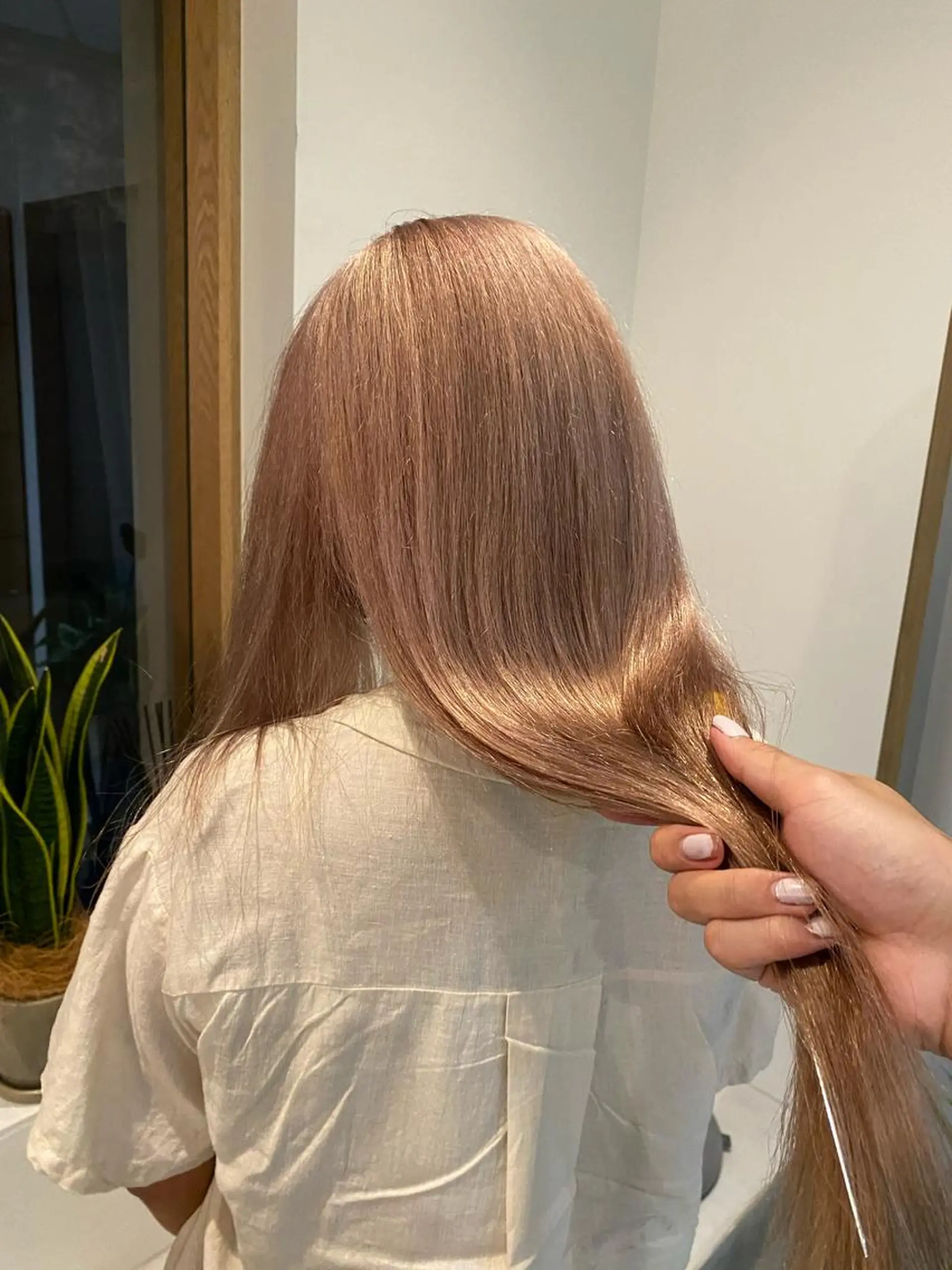 ロング カラー 美髪ストレート 川本雄己のヘアスタイル