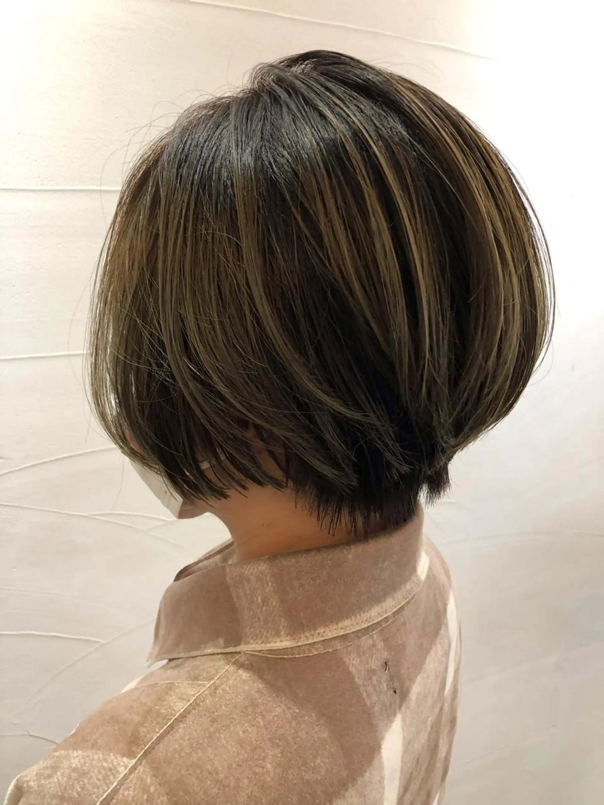 ショート カラー ショートボブ グラデーションカラー ボブ ショートヘア ⚡️メンズ/波巻き/ 片岡篤宣/水戸⚡️のヘアスタイル