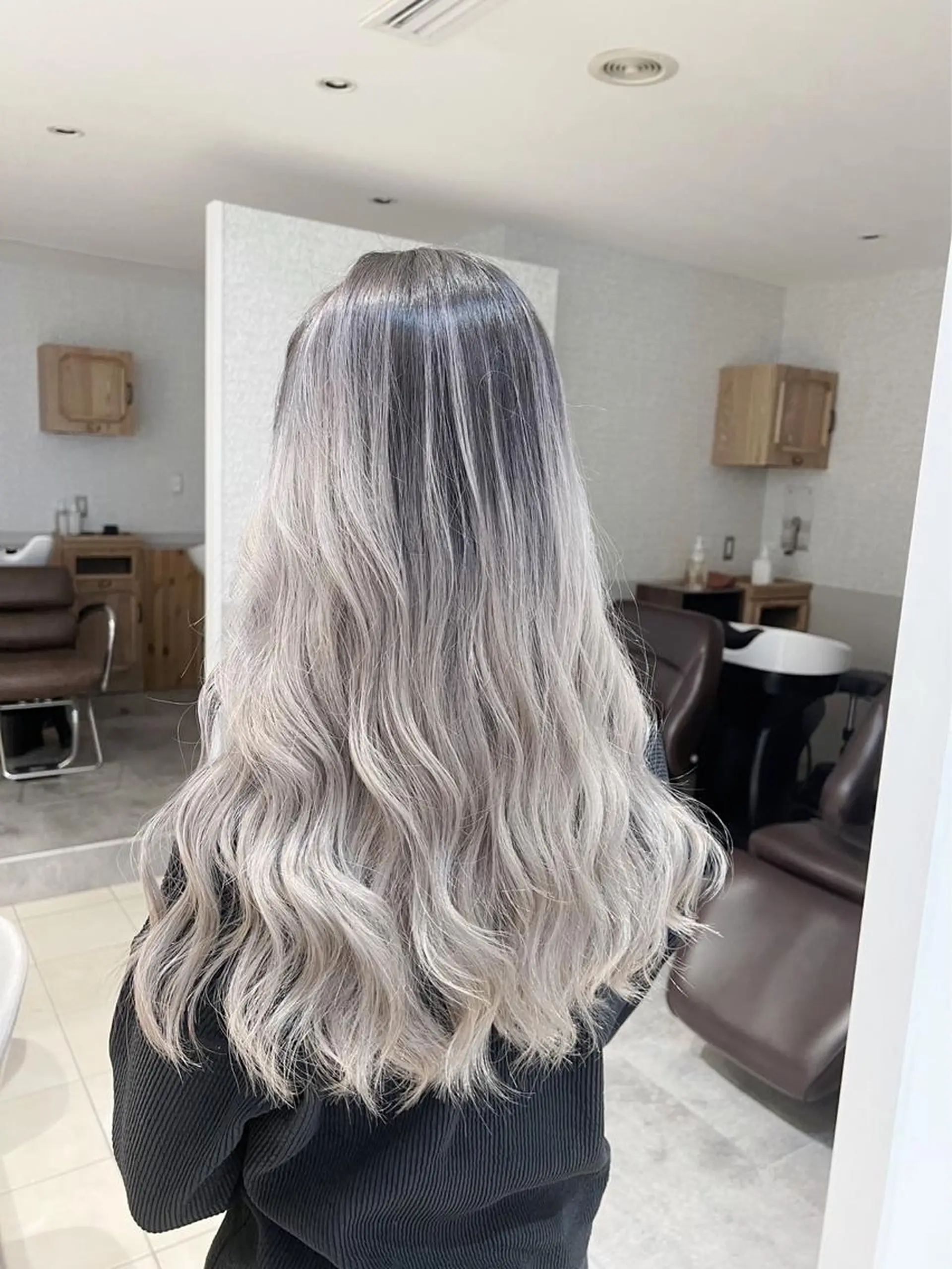 ロング カラー バレイヤージュ グレージュ レイヤーカット ヘアカラー トリートメント ROBIN所属・指名数No.1 /NAOYAのヘアスタイル