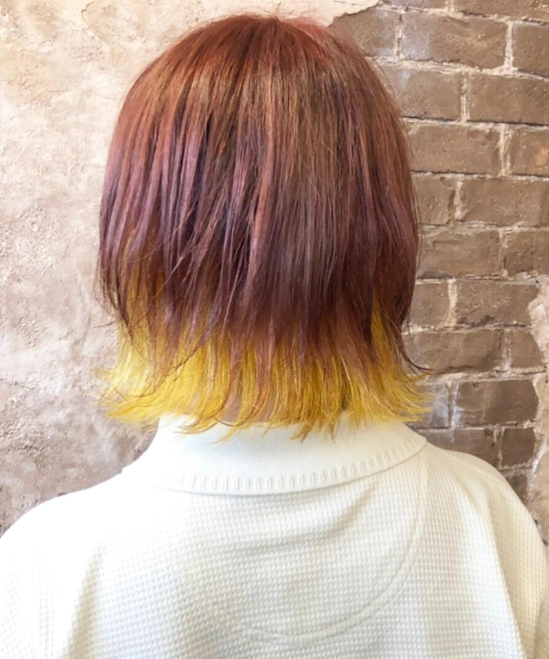 ショート カラー ブリーチ、パーマ 西部笑のヘアスタイル