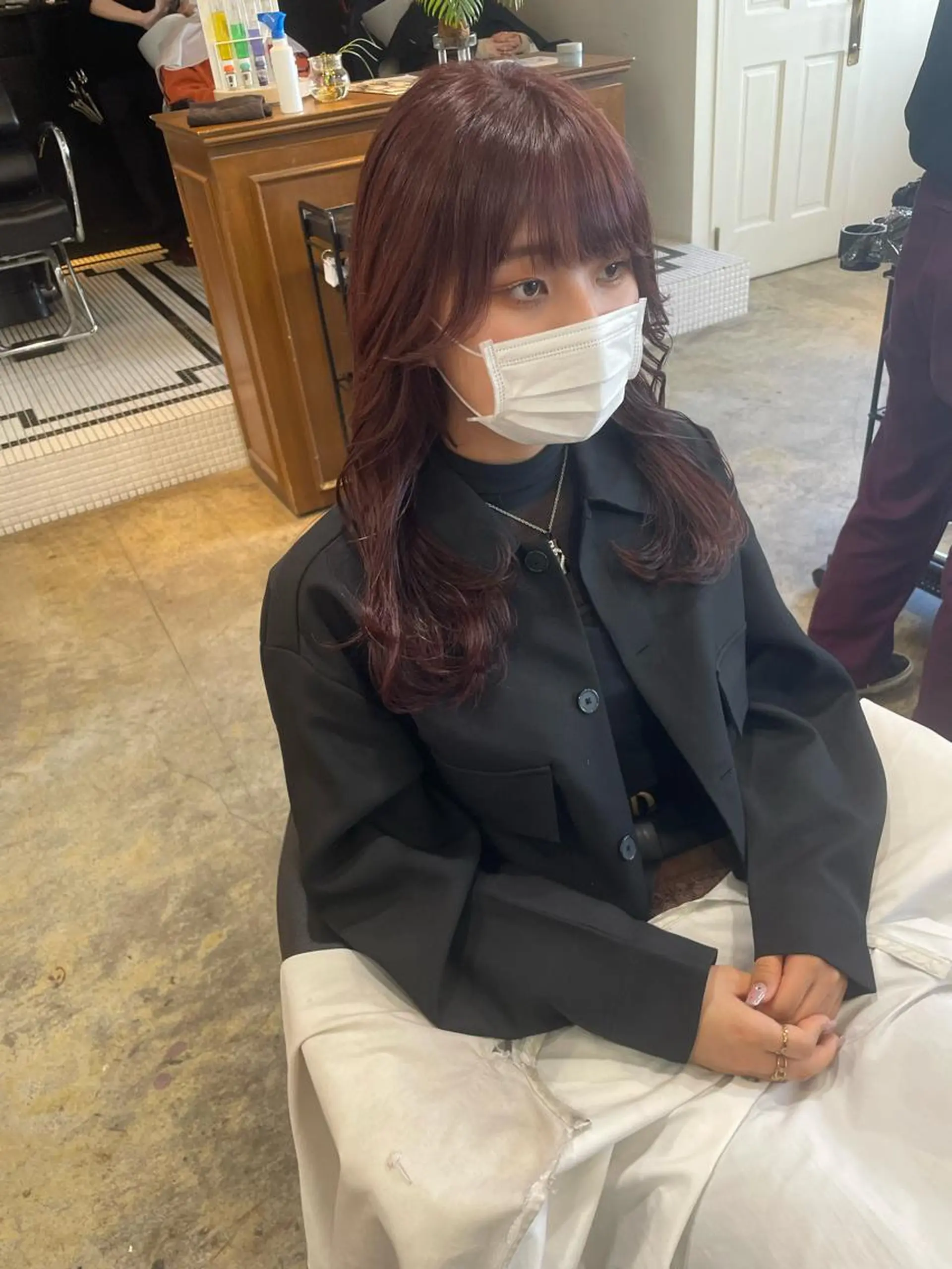 ロング カラー ブラウンカラー ピンクカラー ピンクブラウン カット ヘアカラー トリートメント MIOベージュカラー 柔らかいカラーのヘアスタイル