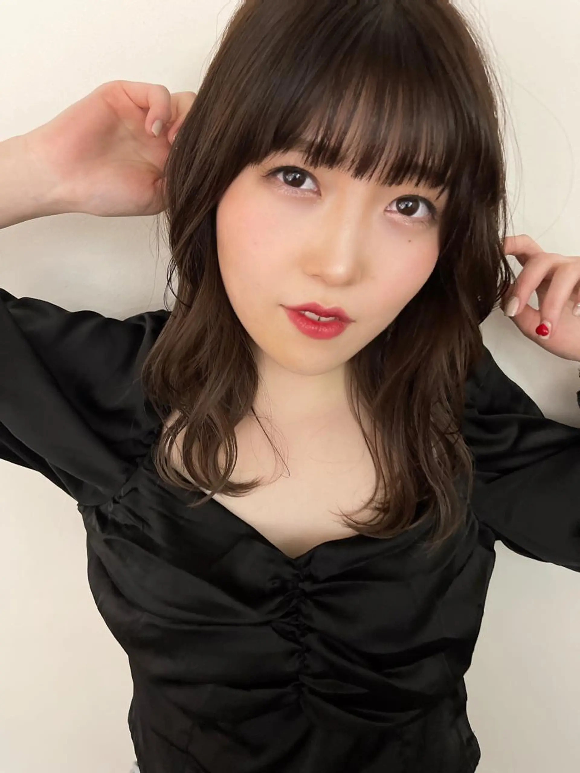 ミディアム 顔まわりレイヤー/ bob及川亜沙美のヘアスタイル