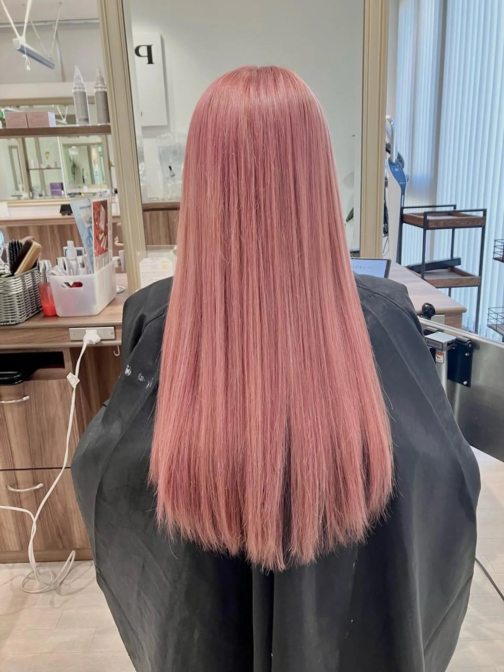 ロング Re:st所属・Miyavi/カラー ショートボブのヘアスタイル