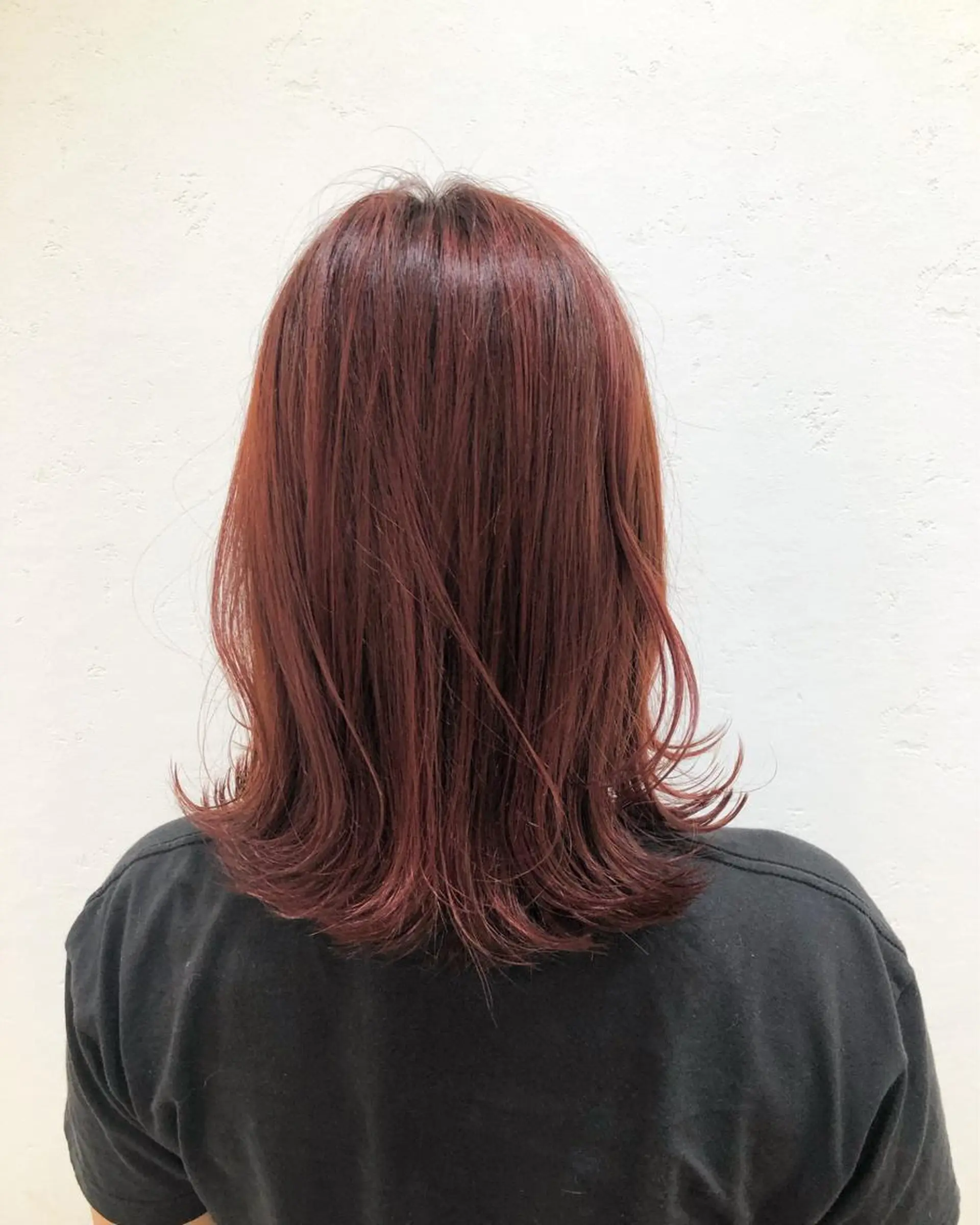 セミロング カラー ブリーチ レッドカラー ヘアカラー ニュアンスカラー🫧 加納のヘアスタイル