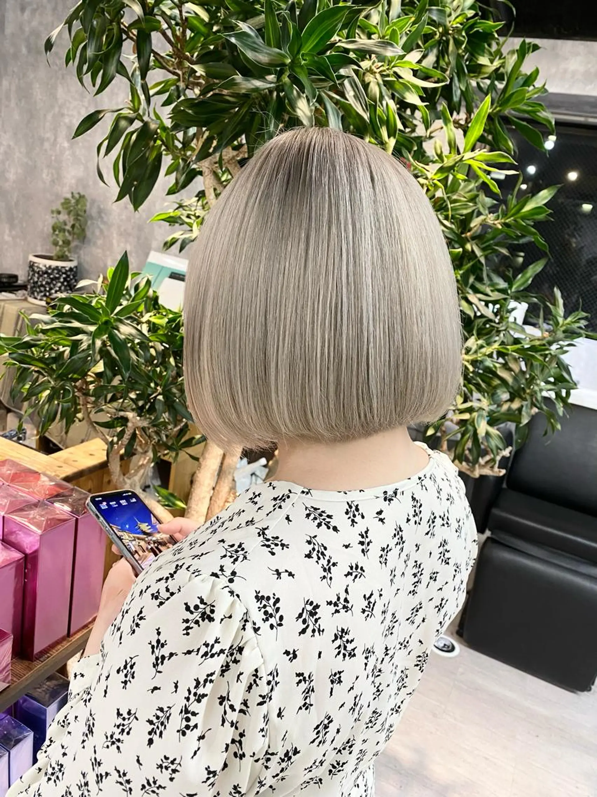 ショート アッシュ アッシュブラック ボブ 髪質改善 韓国風ヘア 【.ico】心斎橋 飛田ゆうきのヘアスタイル