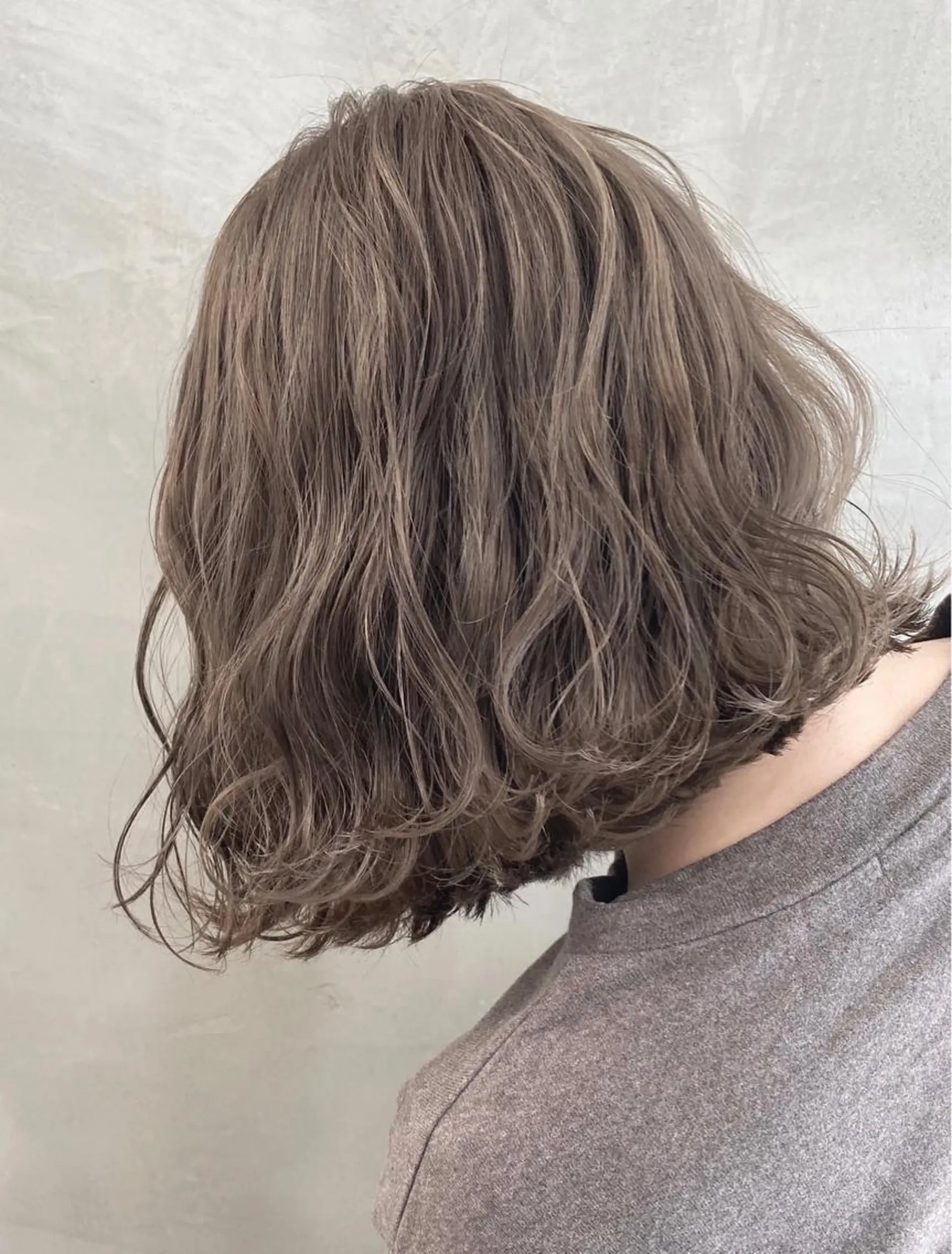 ショート カラー 透明感カラー グレージュ ミルクティーグレージュ カット ヘアカラー トリートメント 🫧透明感カラー🫧 OIKAWAのヘアスタイル