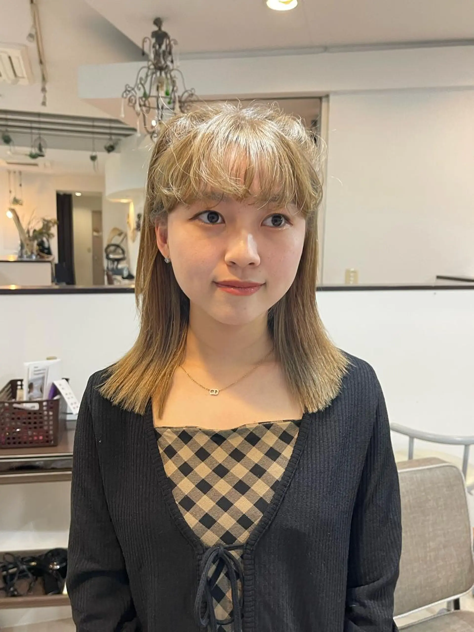 ミディアム hyphen《ハイフン》所属・市村 香多のヘアスタイル