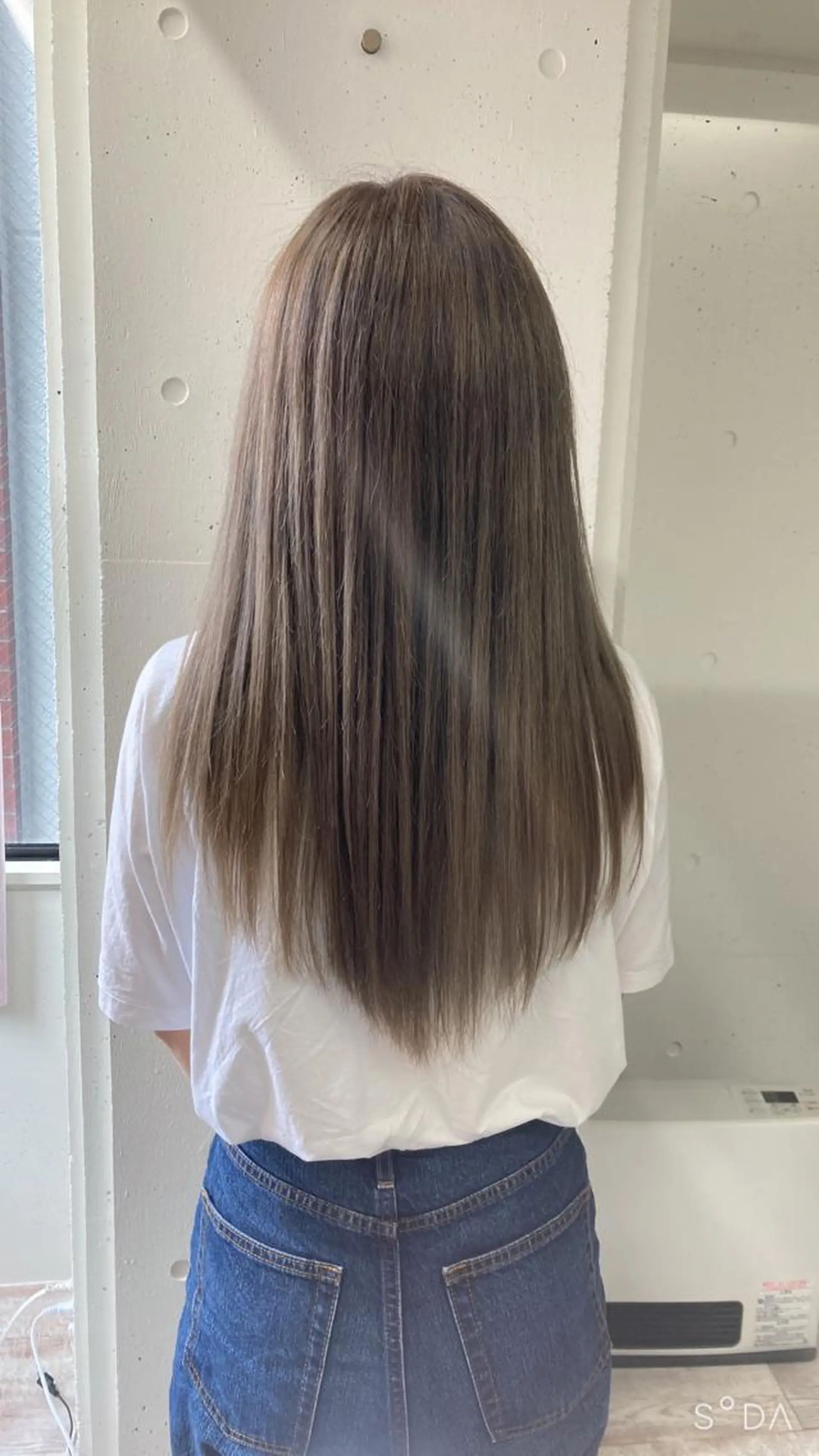 ロング カラー ベージュカラー ブリーチ ショコラベージュ ミルミー美容室所属・🦄💒💓齎藤 七海子🦄💒💓のマツエク・マツパデザイン