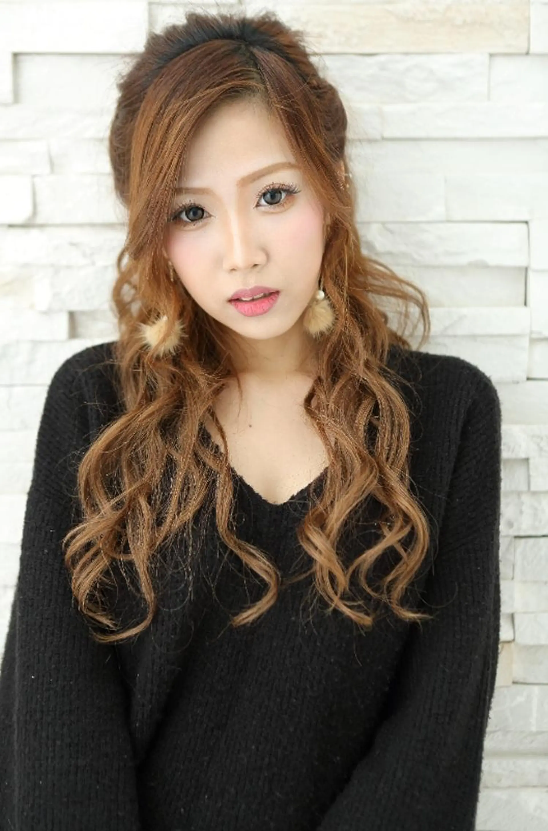 ロング カラー パーマ 大阪レミーエクステ チビ編み込みのヘアスタイル