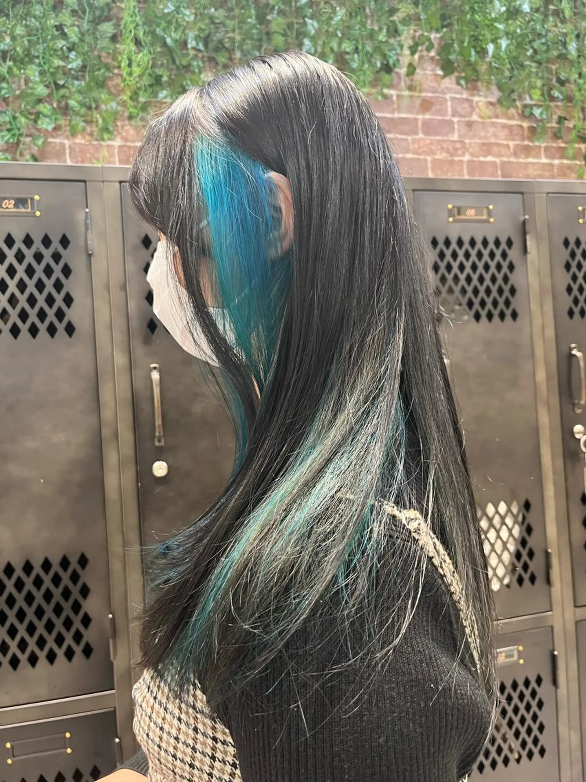 セミロング カラー ブルーカラー インナーカラー ヘアカラー トリートメント 清水　仰士 ROW町田のヘアスタイル