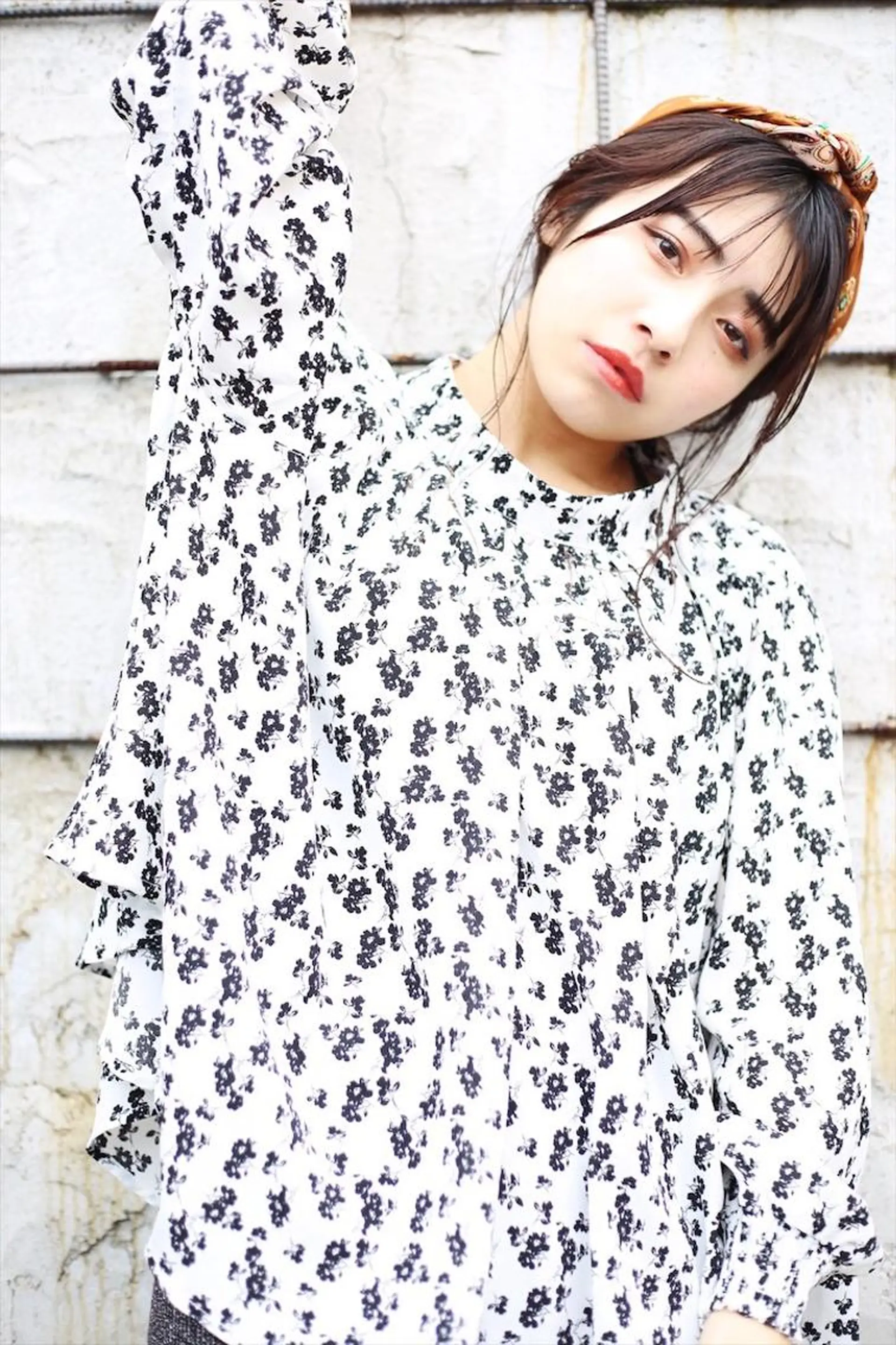 セミロング 岩渕 由里香のヘアスタイル