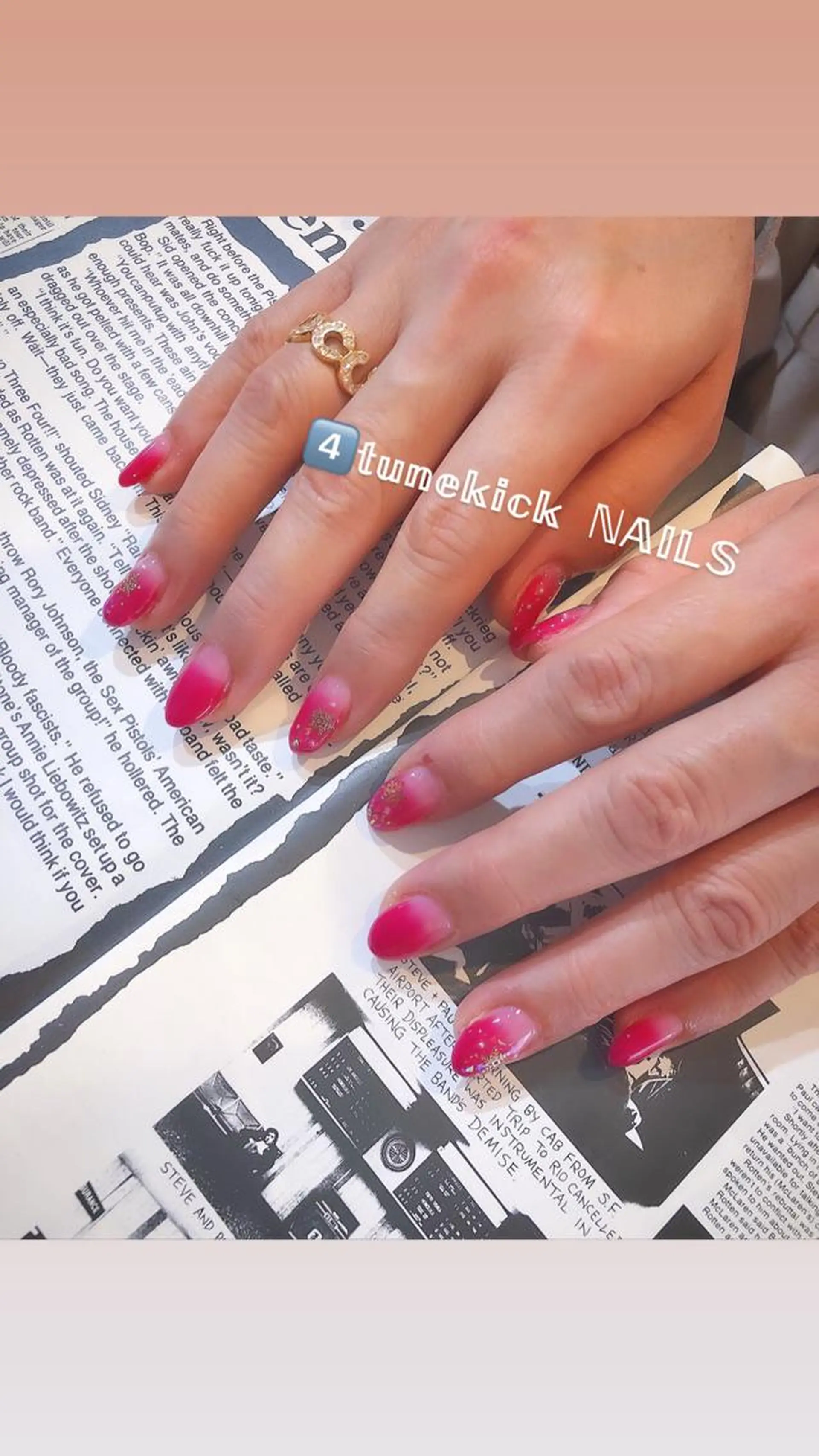 ネイル グラデーション ピンク 4tunekick NAILS(フォーチュンキックネイルズ)所属・光森 淳子のネイルデザイン