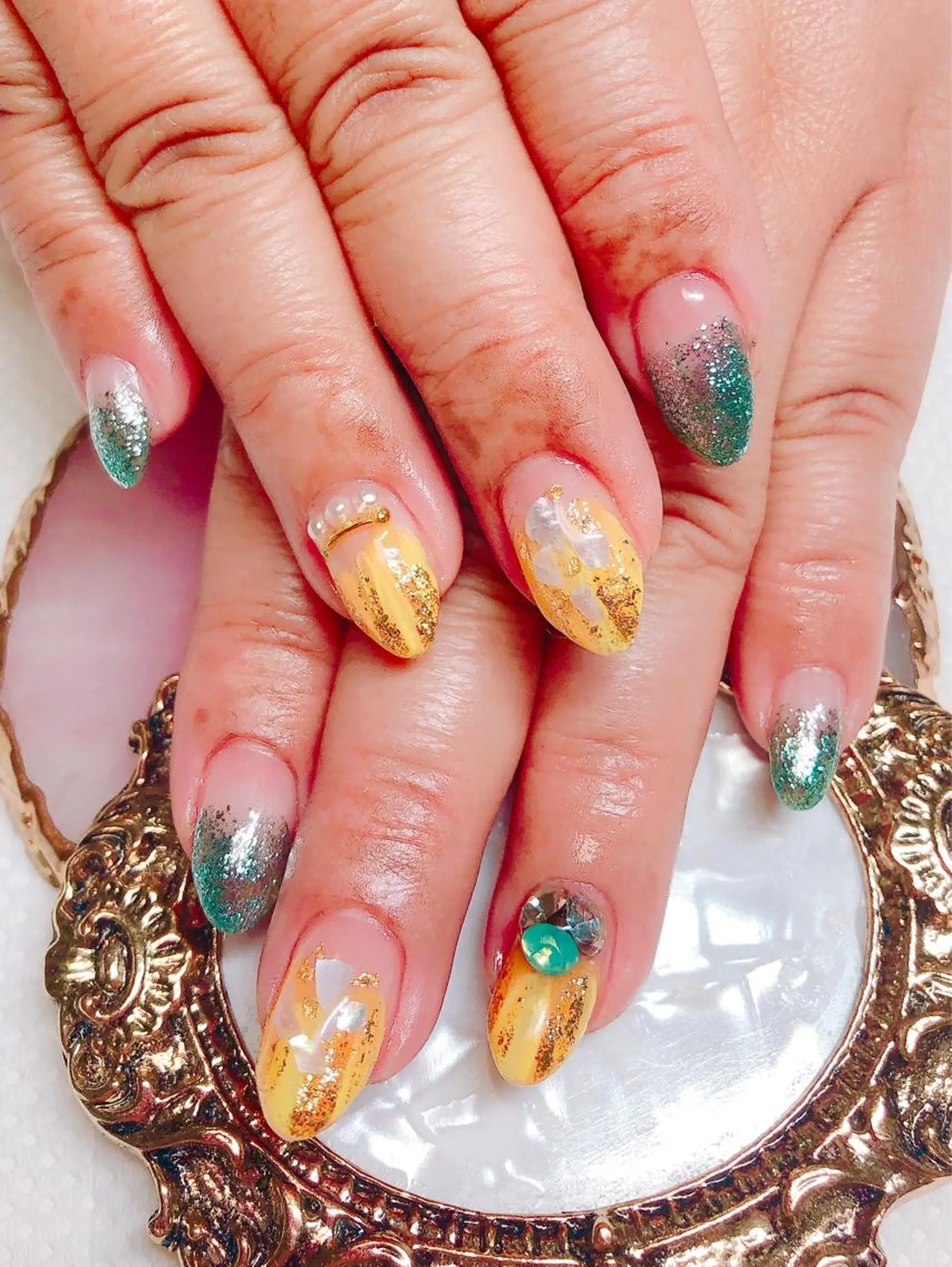 ネイル アートネイル 持ち込み CROWN プライベートサロンのネイルデザイン