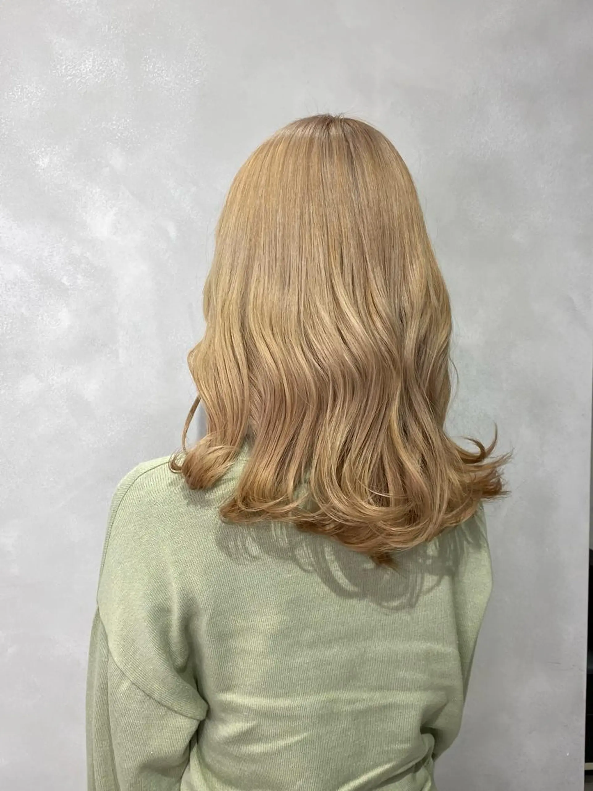 セミロング カラー ブリーチ 髪質改善/縮毛矯正 レイヤー/松川匠のヘアスタイル