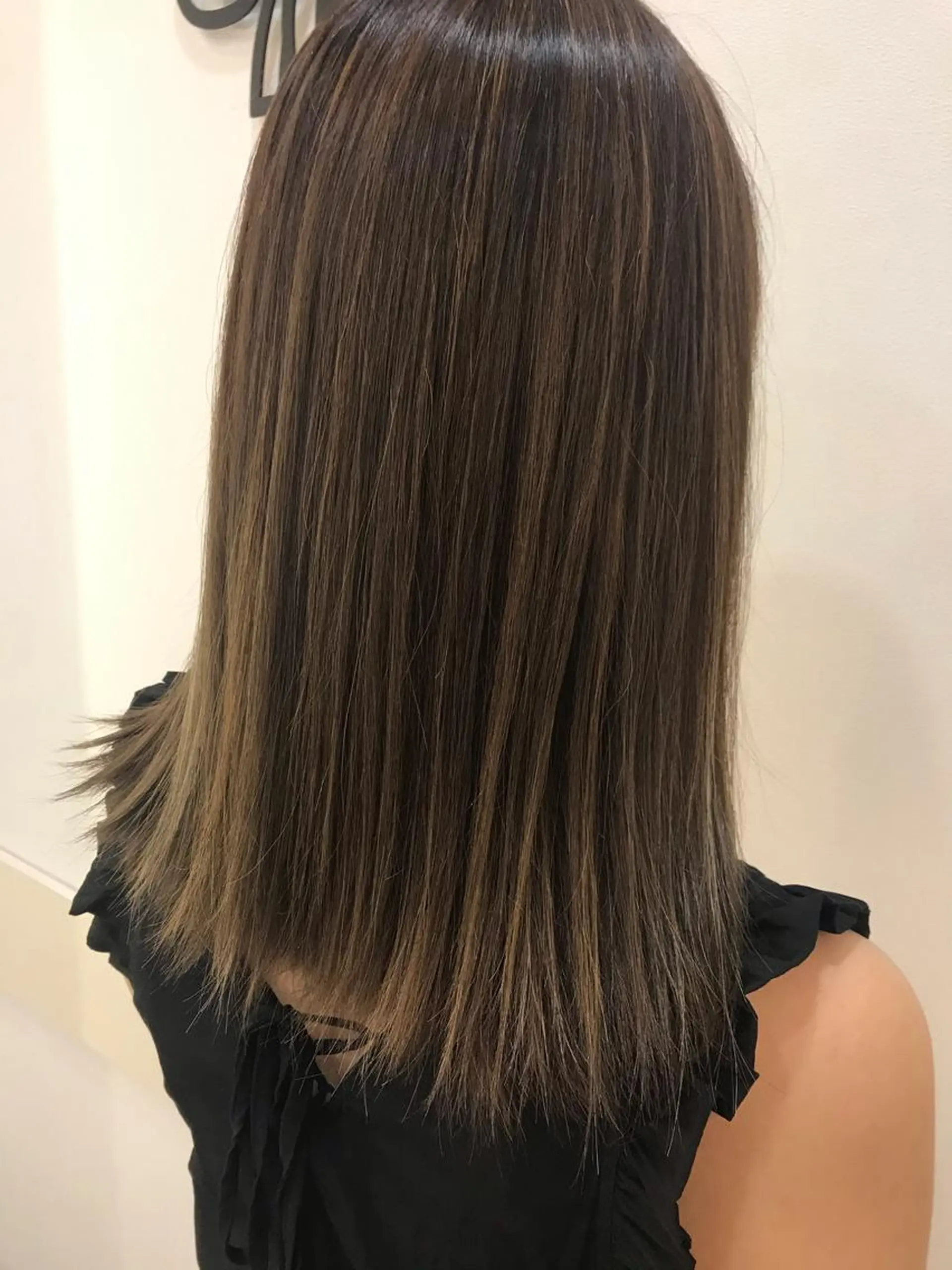 ミディアム ヘアカラー yukari 艶髪ヘアのヘアスタイル