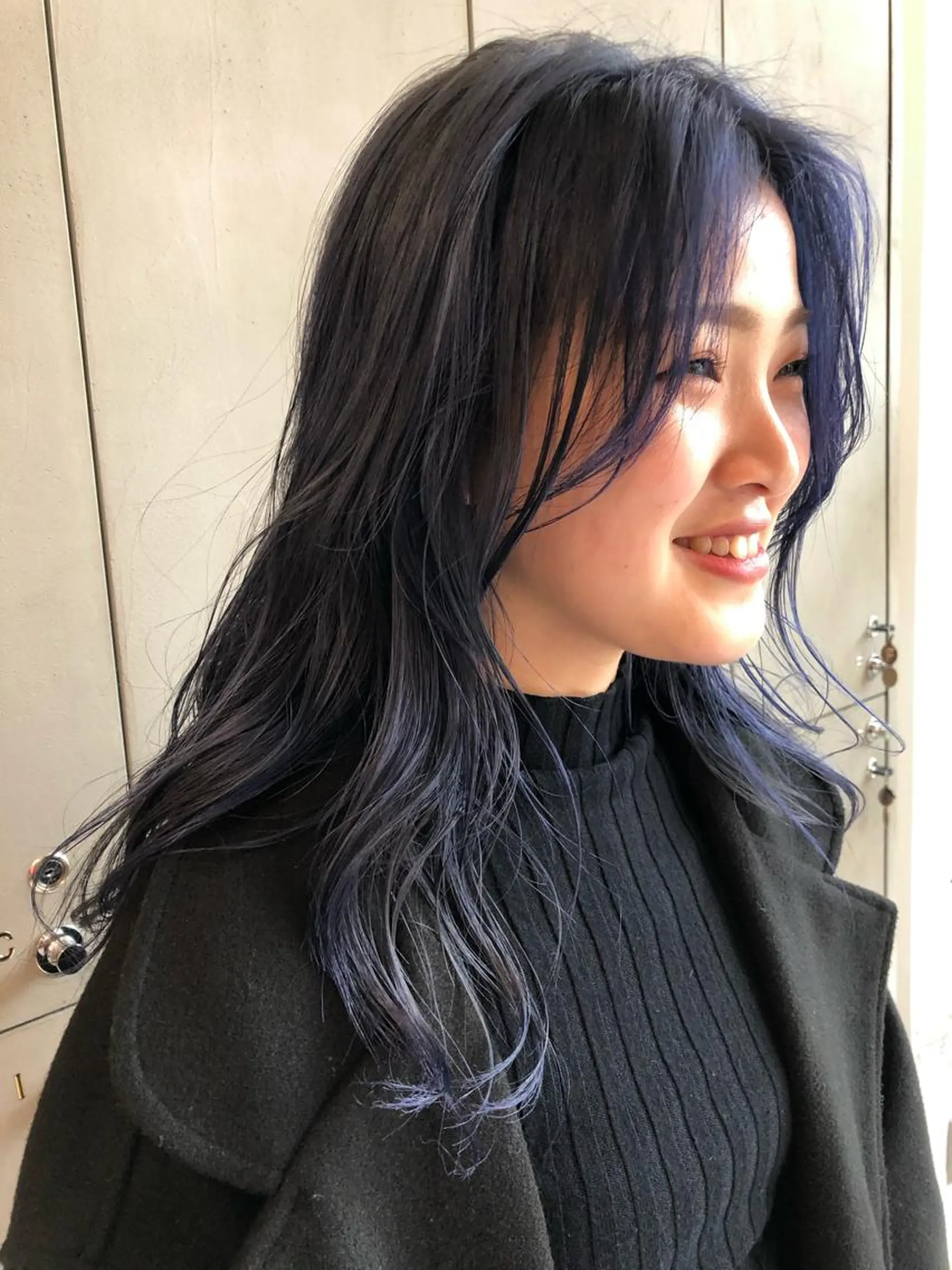 セミロング カラー 古屋 花織のヘアスタイル