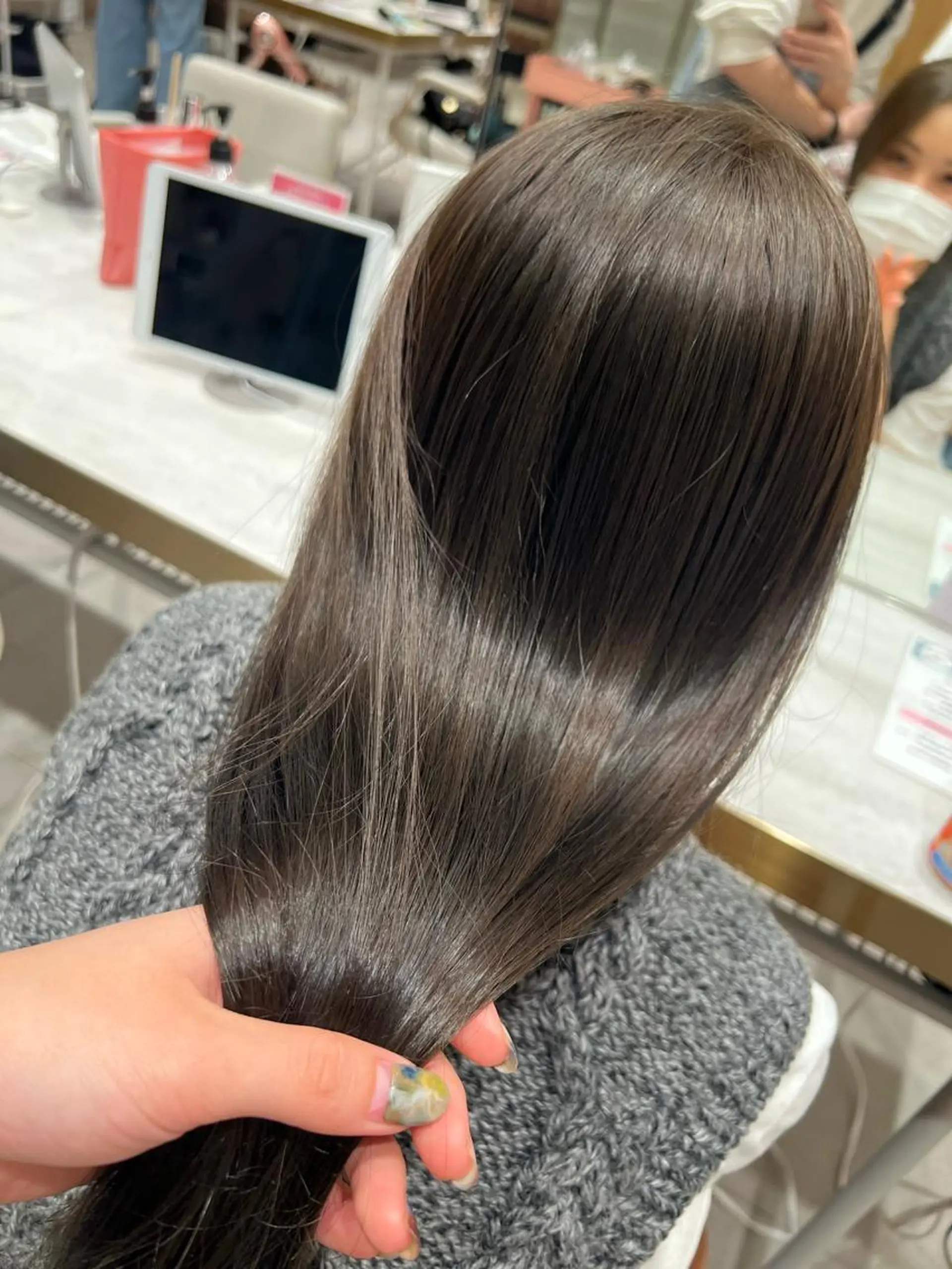 カラー ベージュカラー オリーブベージュ 透明感カラー/レイヤ ーhinata.のヘアスタイル