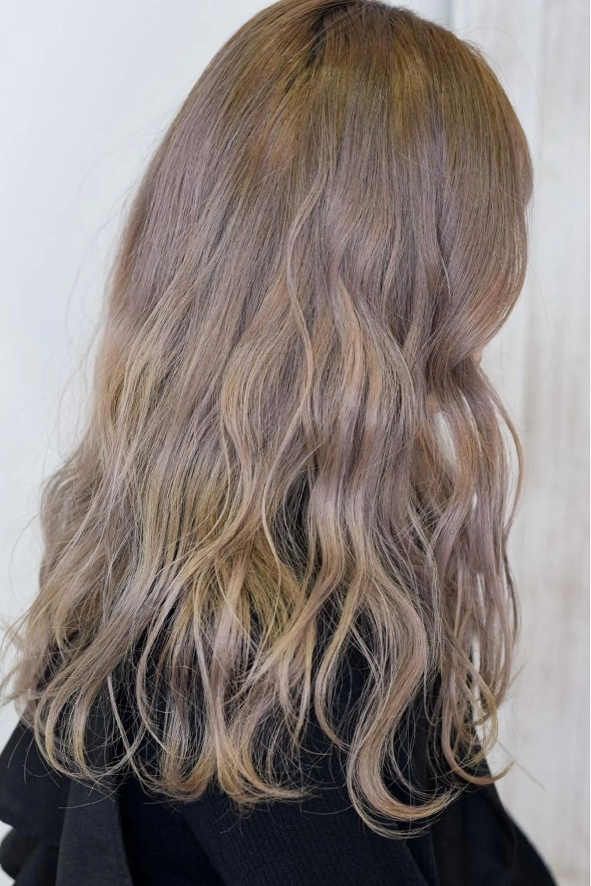 ロング 石沢 知康のヘアスタイル