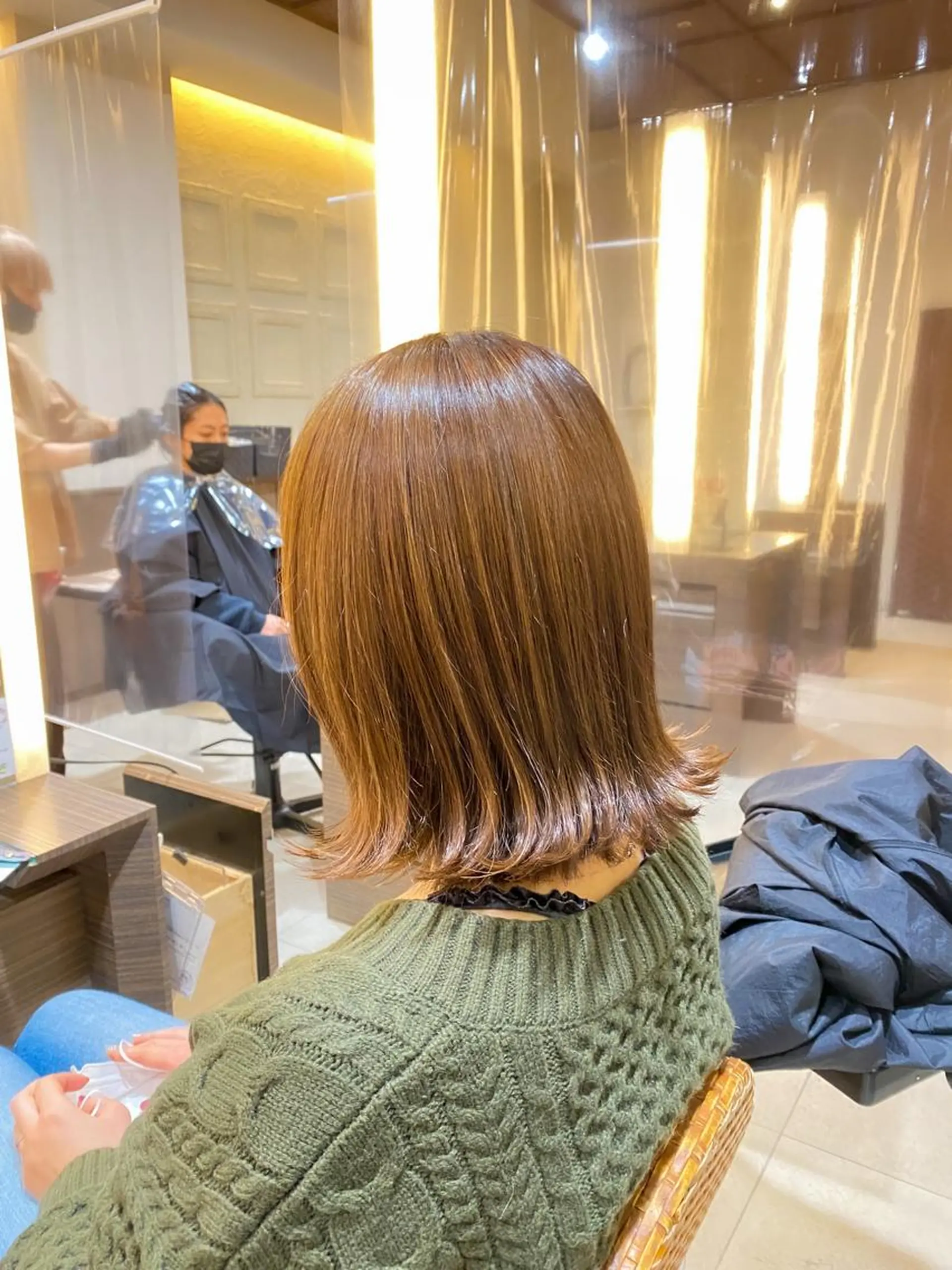 ミディアム カラー カット ヘアカラー トリートメント スパイラル波巻き パーマ井本汰壱のヘアスタイル