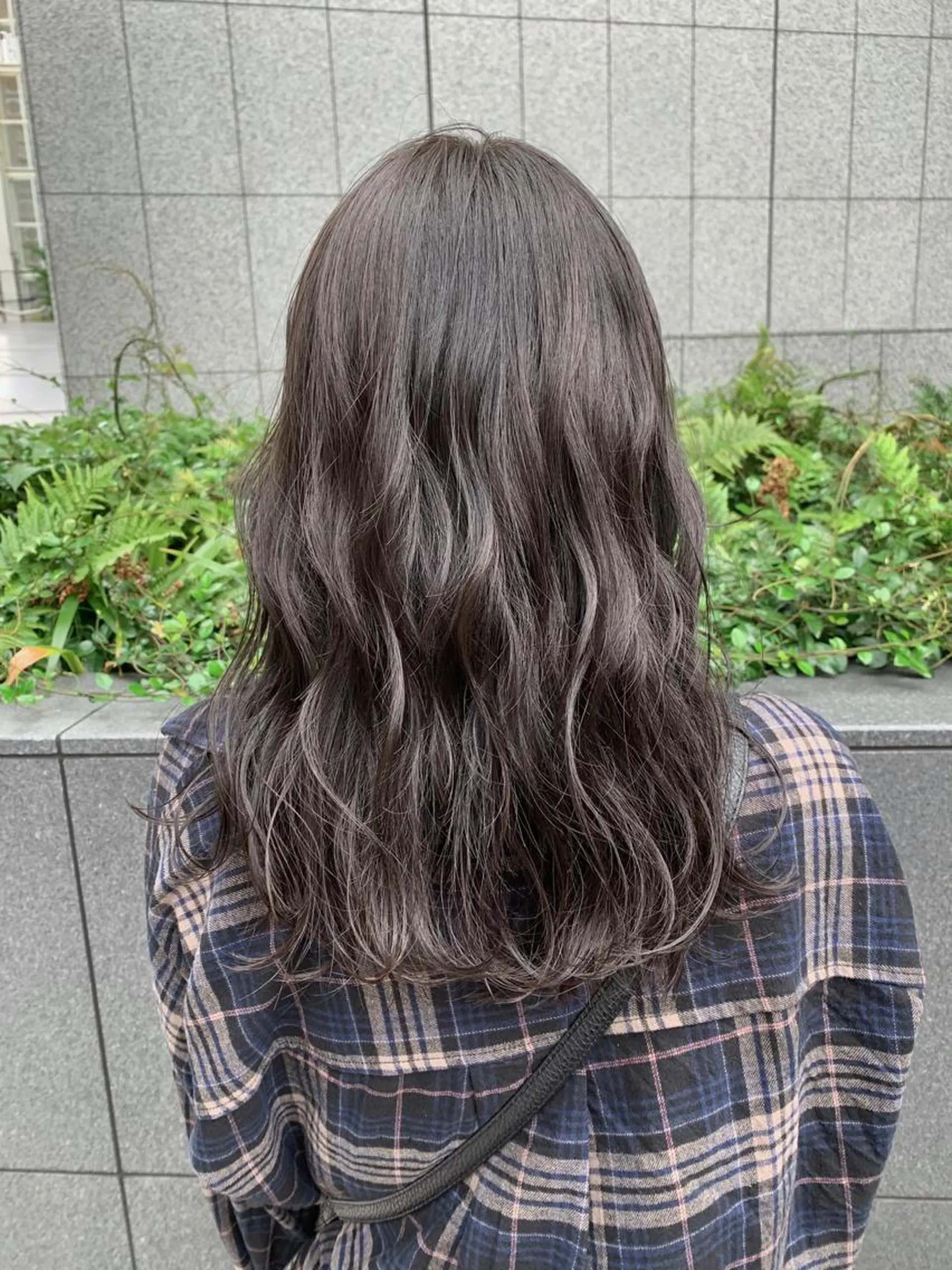 セミロング カラー 🔵赤み消し透明感 梅田・増田のヘアスタイル