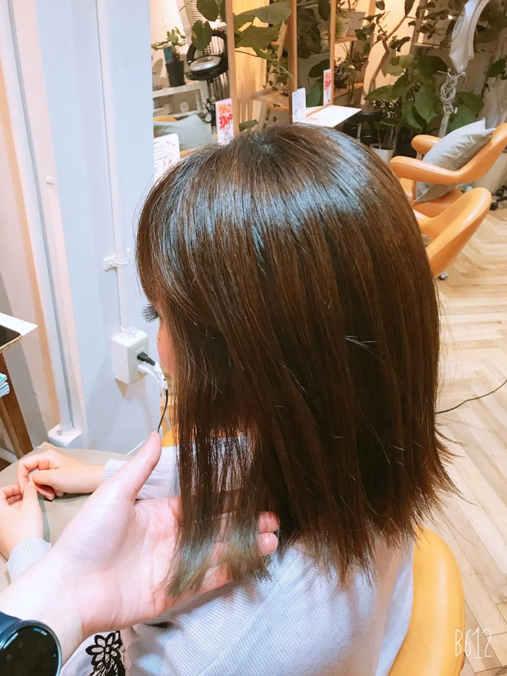 ミディアム アッシュ 中野 雅子のヘアスタイル