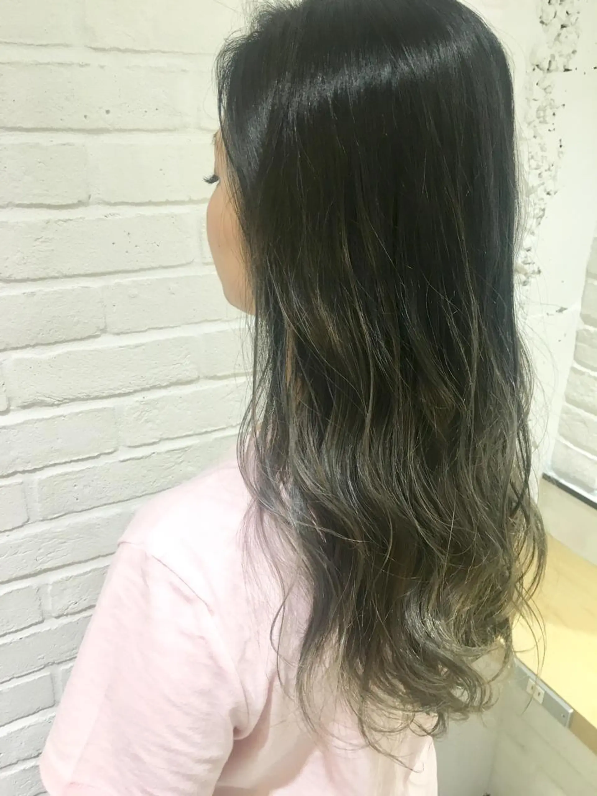 セミロング Fuuu《フゥ》所属・シノザキ シンゴのヘアスタイル