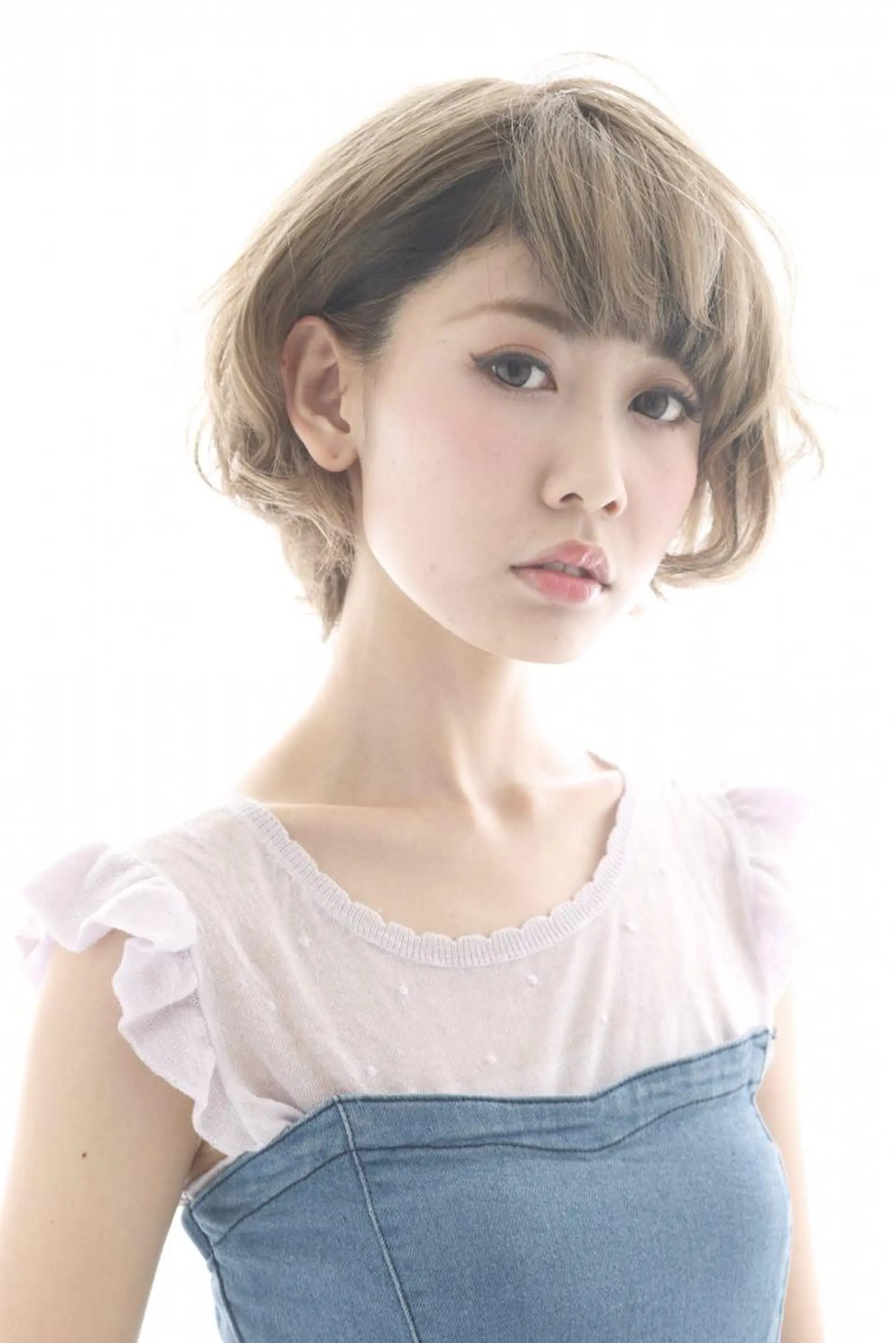 ショート カラー アッシュ ベージュカラー 透明感カラー ハイトーンカラー scene.所属・TOPstylist ✂️フセケイタ✂️のヘアスタイル