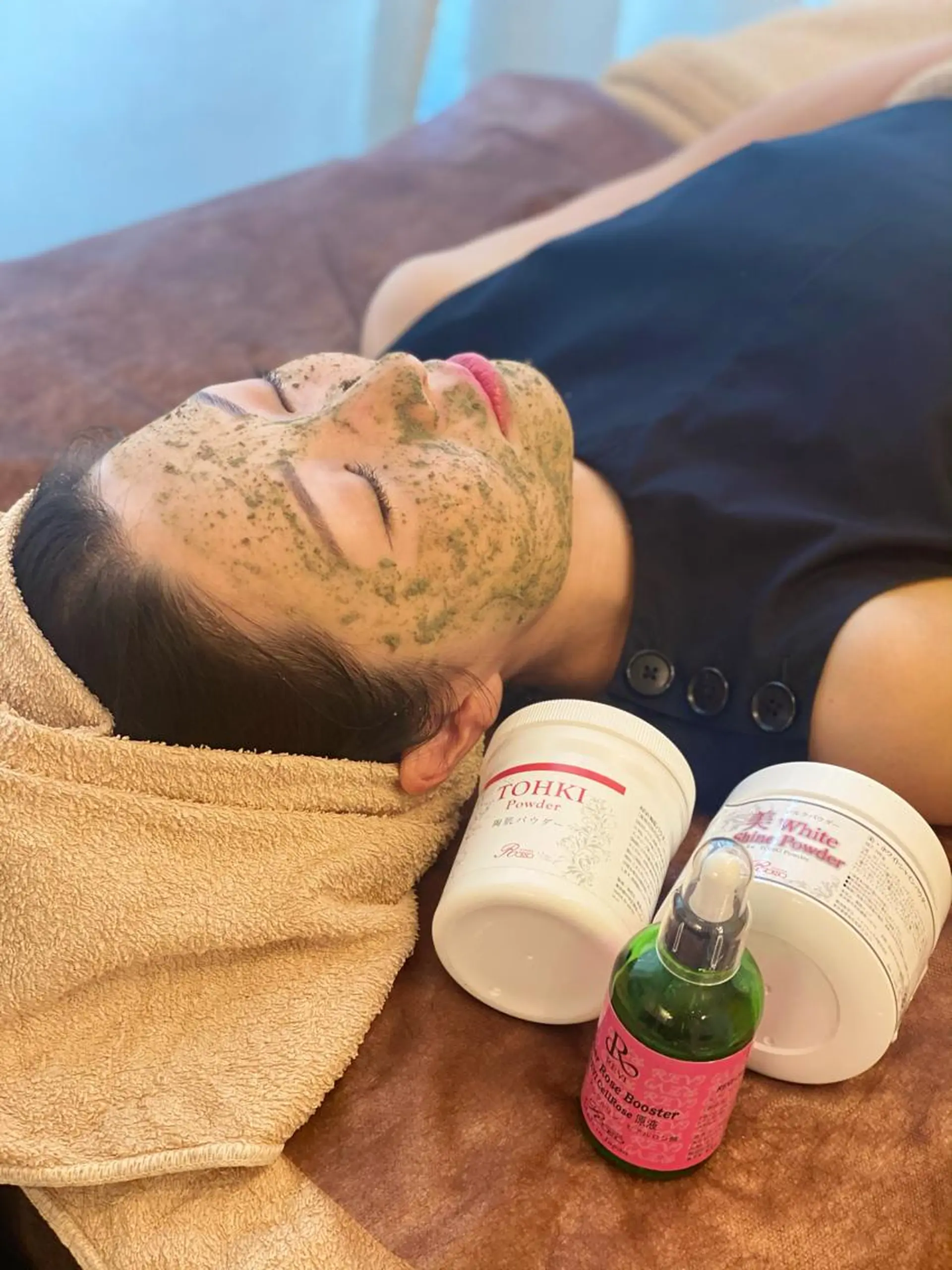 ハーブピーリング/韓国肌管理/フェイシャル/毛穴洗浄/眉毛/顔脱毛【糸脱毛専門】rev所属・ハーブピーリング🌹 毛穴洗浄❤️眉waxのエステ・リラクイメージ