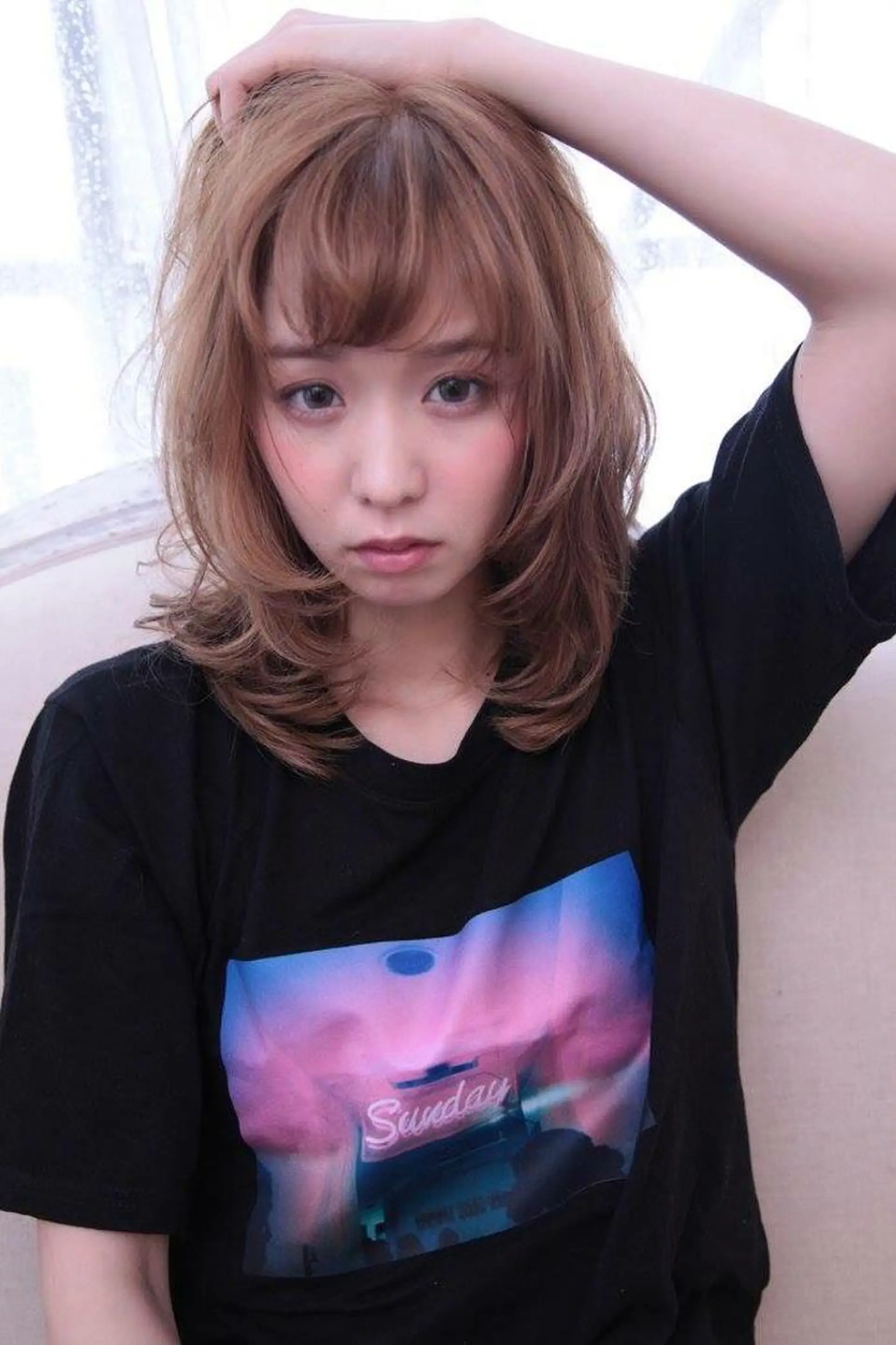 ミディアム シールエクステ ミディアムパーマ エクステ ハイライト 縮毛矯正 荒木 ユウのヘアスタイル