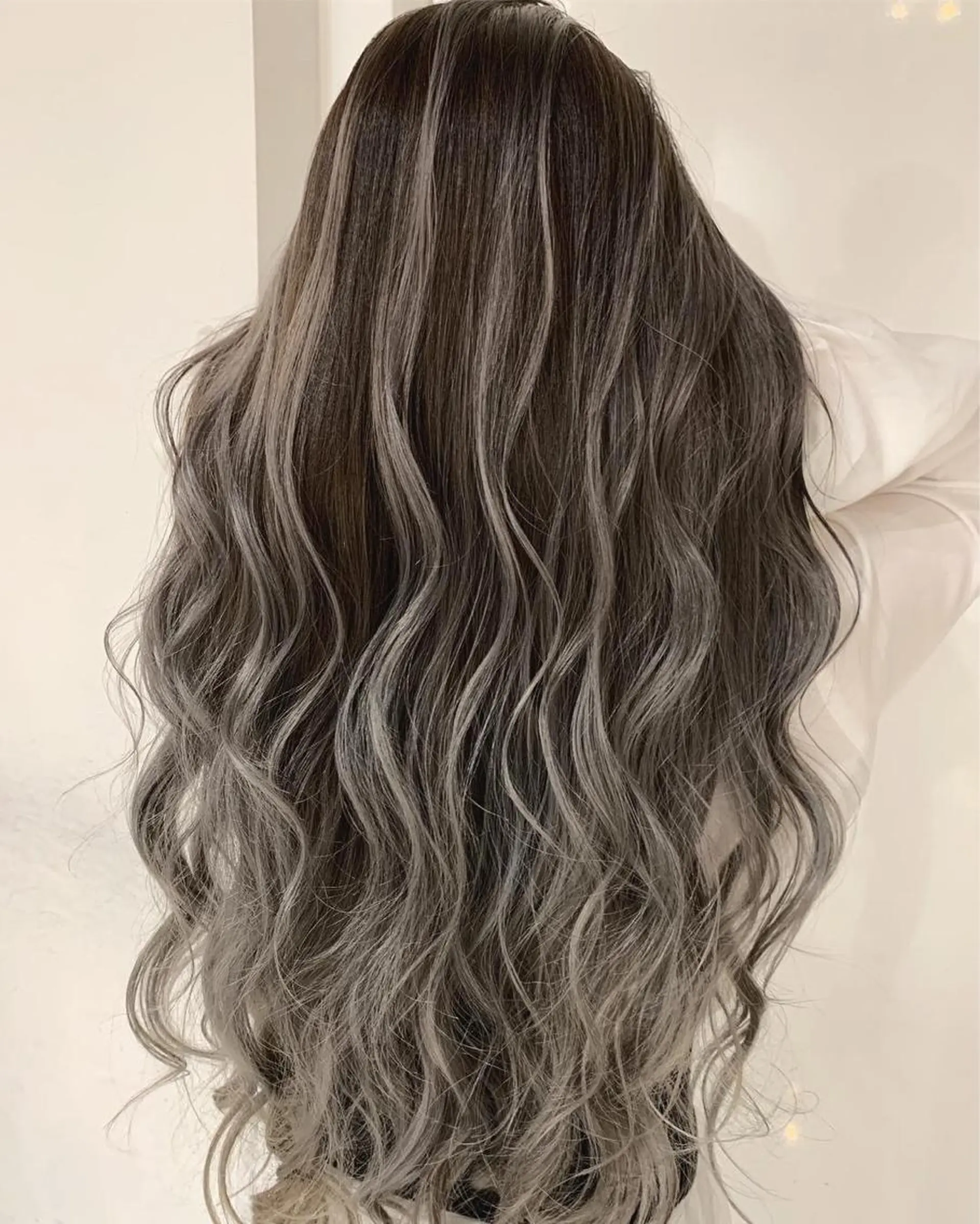 ロング カラー パーマ ヘアアレンジ 【公式】amble luxe池袋東口🩷のヘアスタイル