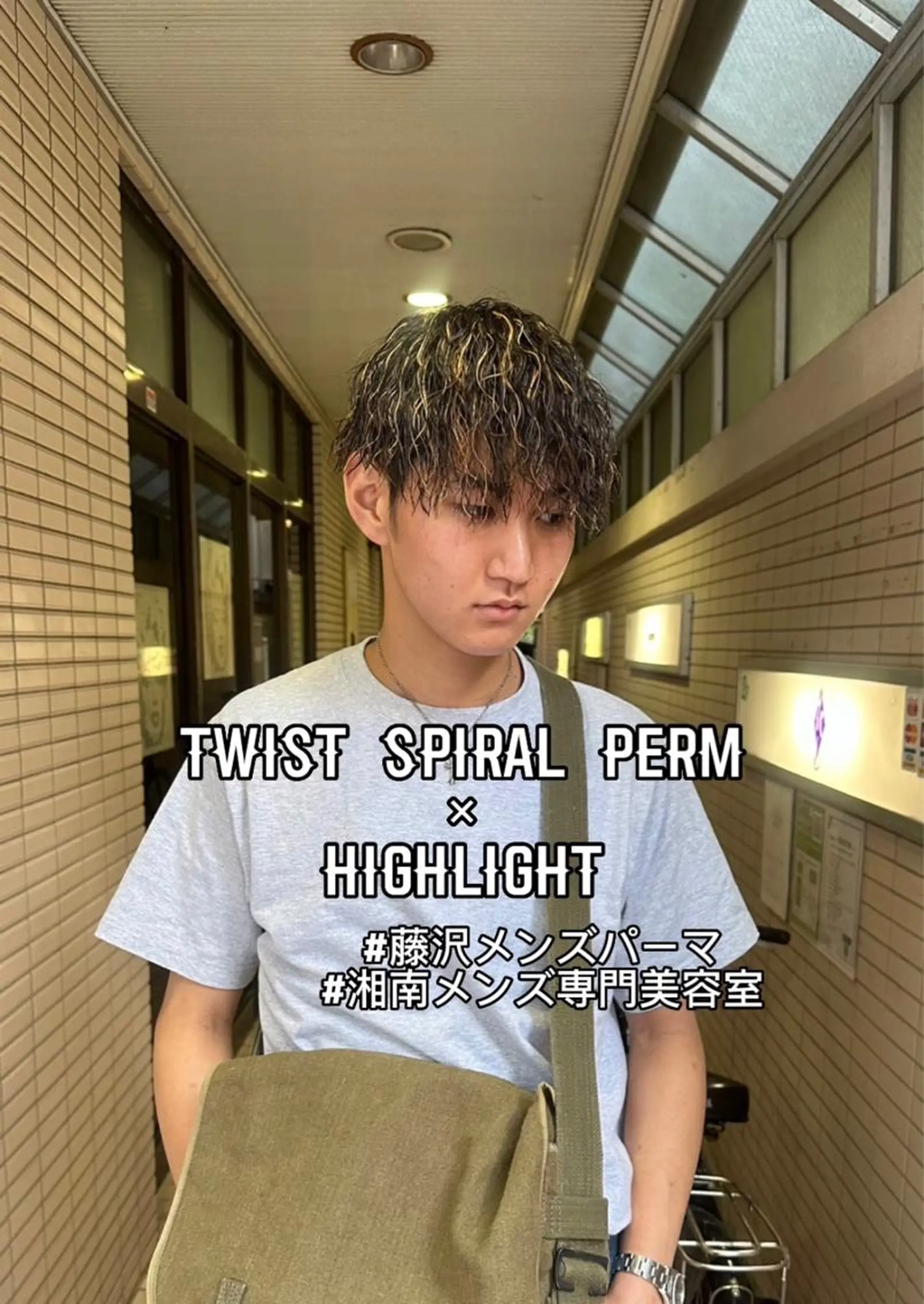 セミロング カラー パーマ メンズ メンズパーマ セミロングパーマ パーマ職人 渡邊　優雅のヘアスタイル