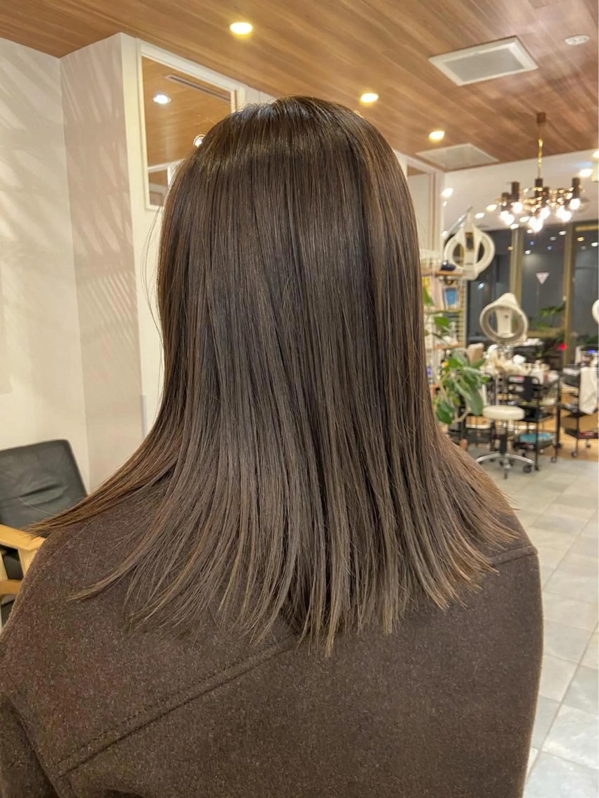 セミロング 上原 みちるのヘアスタイル