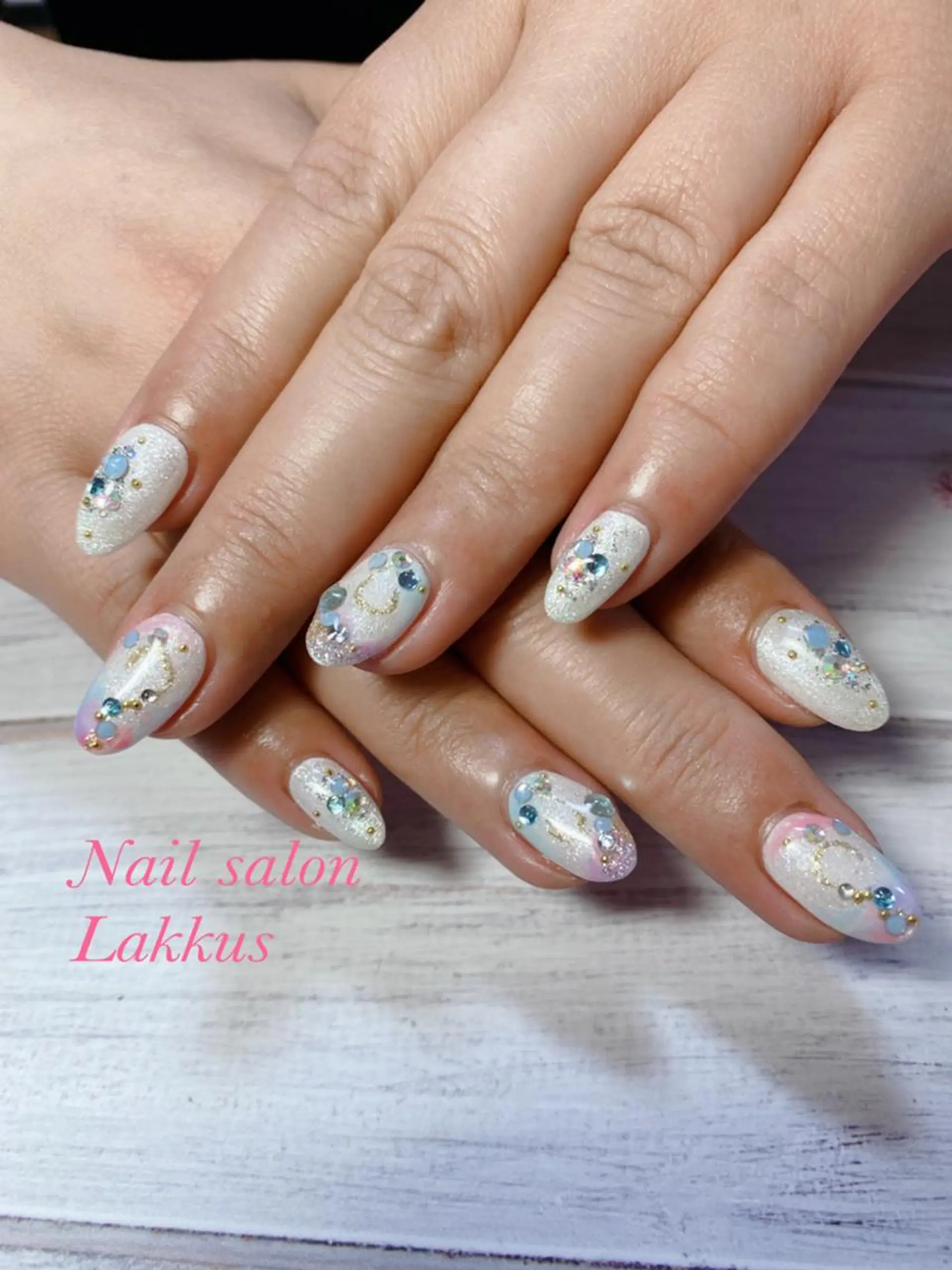 ネイル Lakkus T－CHIのネイルデザイン